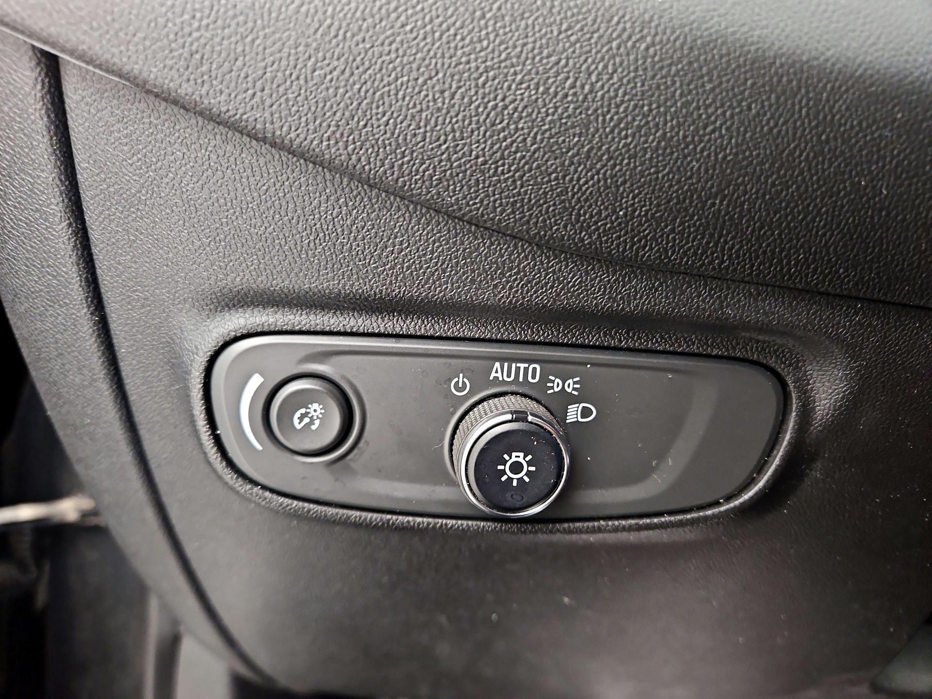 Thumbnail: 2020 Chevrolet Equinox - 13