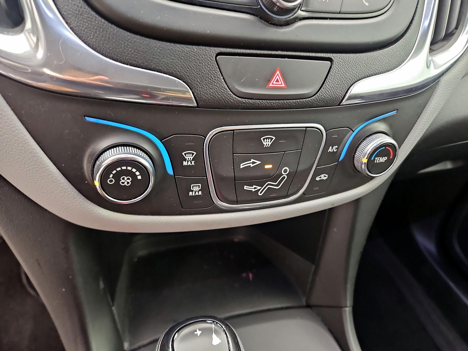 Thumbnail: 2020 Chevrolet Equinox - 16