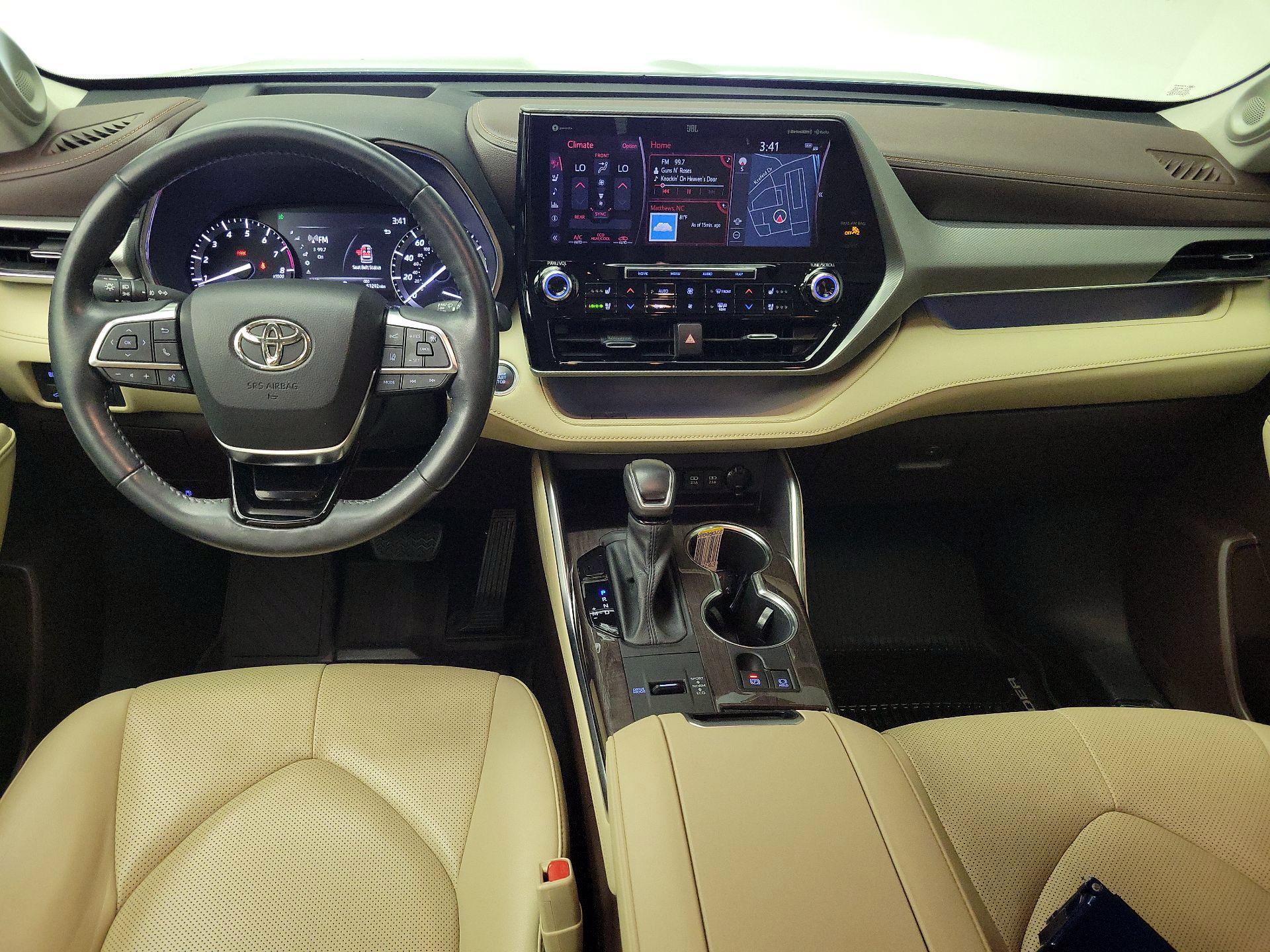 Thumbnail: 2020 Toyota Highlander - 9