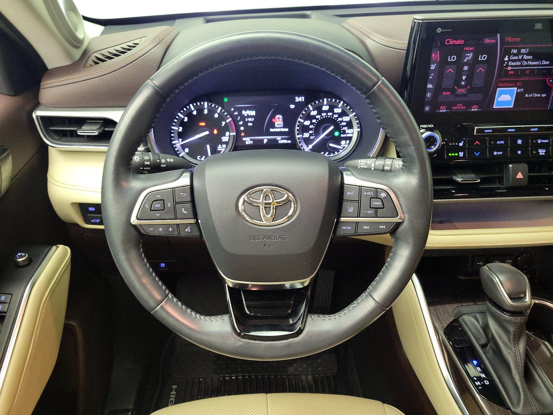 Thumbnail: 2020 Toyota Highlander - 10