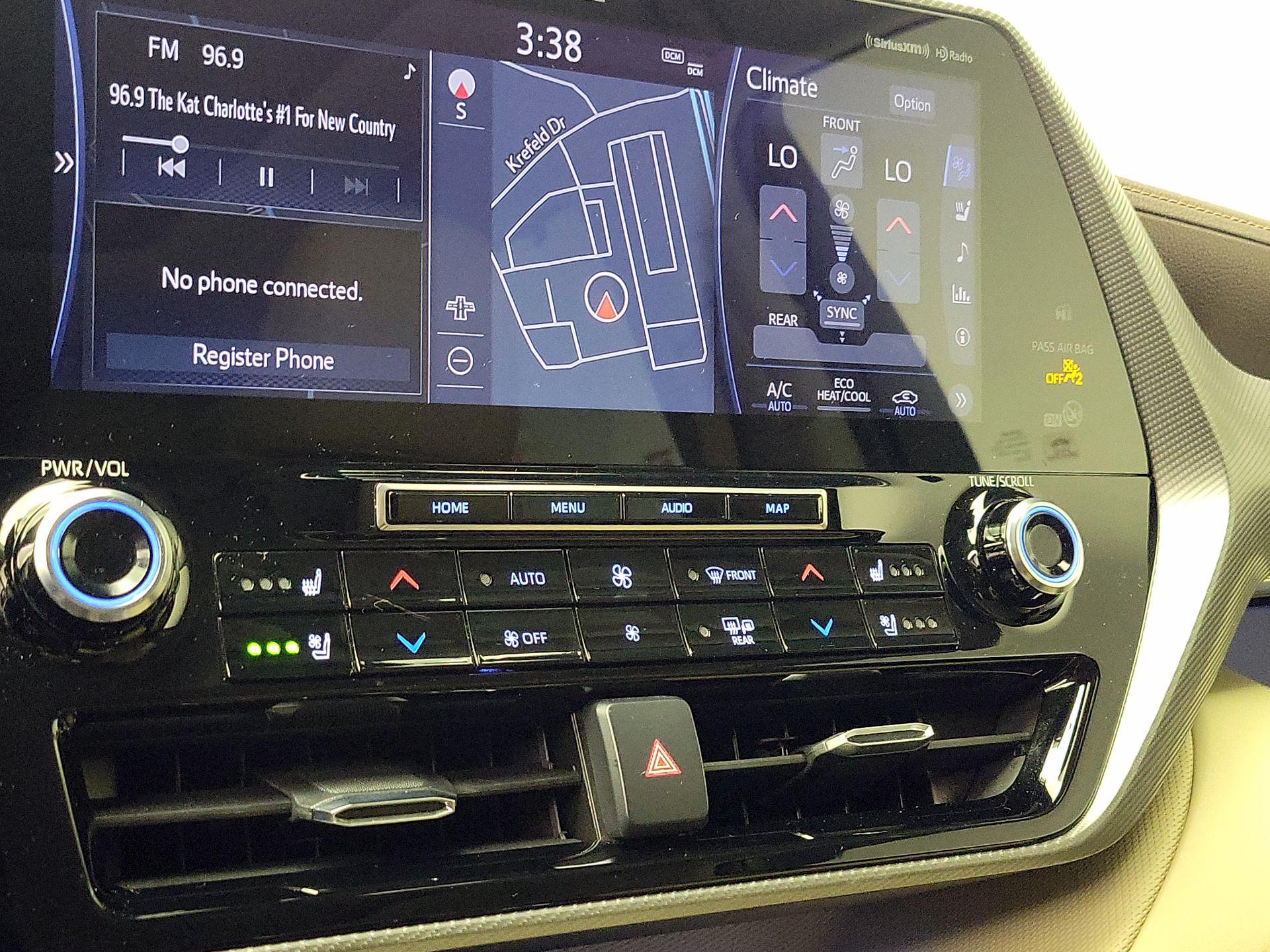 Thumbnail: 2020 Toyota Highlander - 16