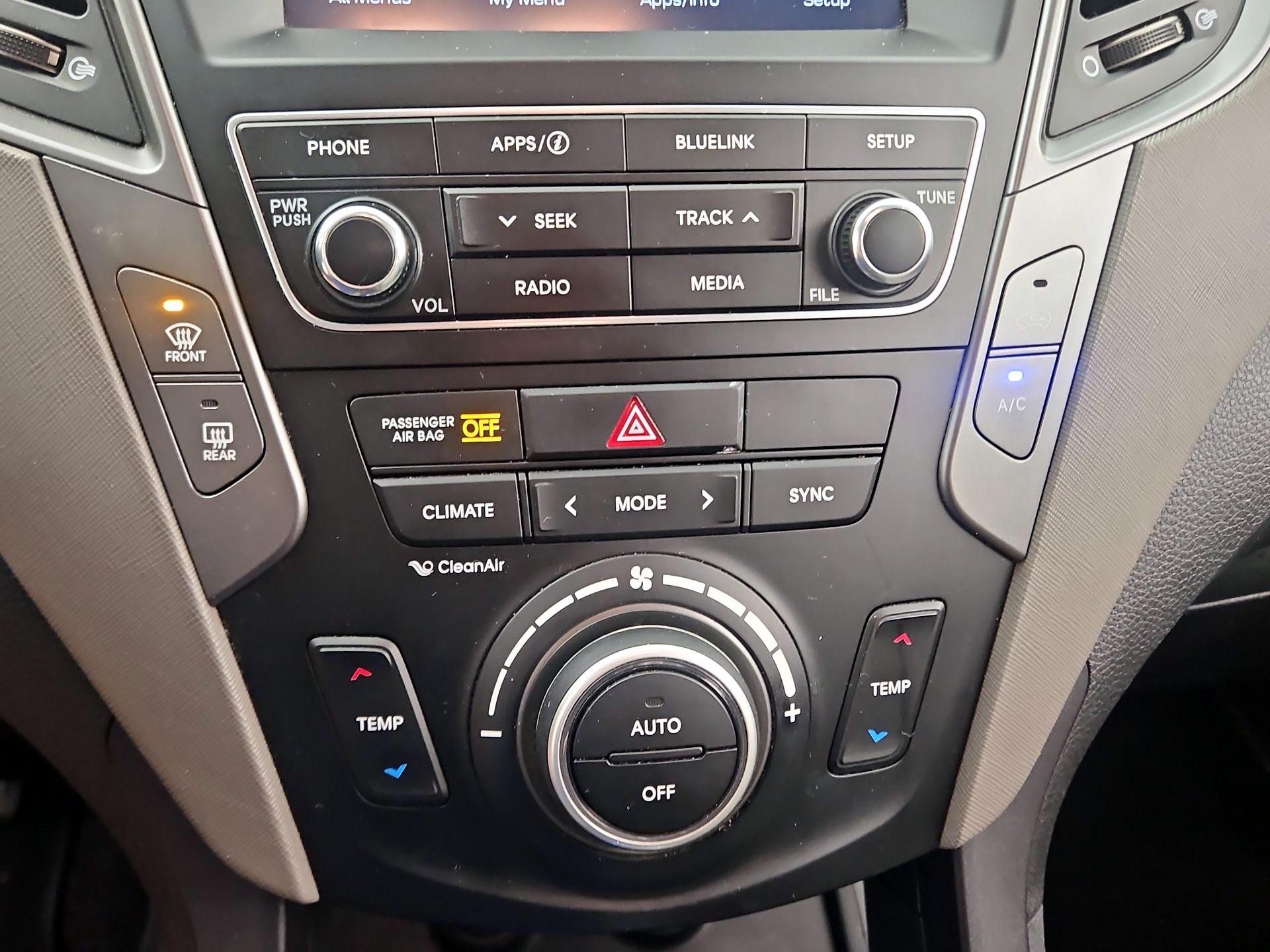 Thumbnail: 2018 Hyundai Santa Fe - 16