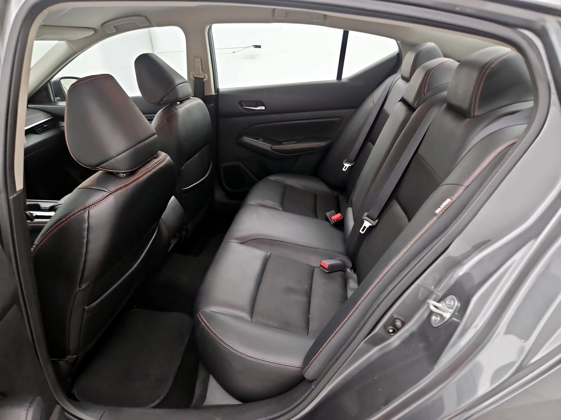 Thumbnail: 2019 Nissan Altima - 19