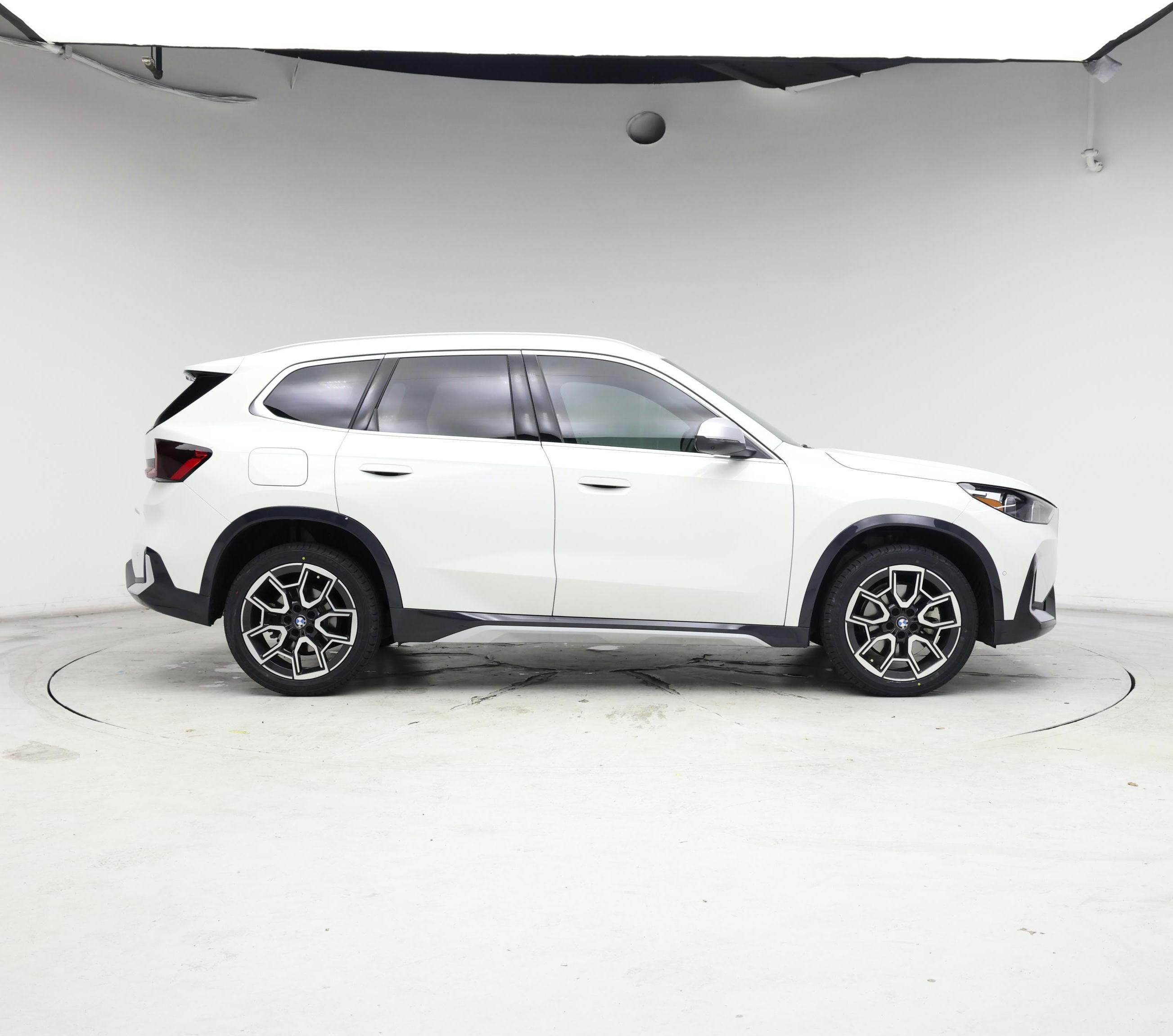Thumbnail: 2023 BMW X1 - 7
