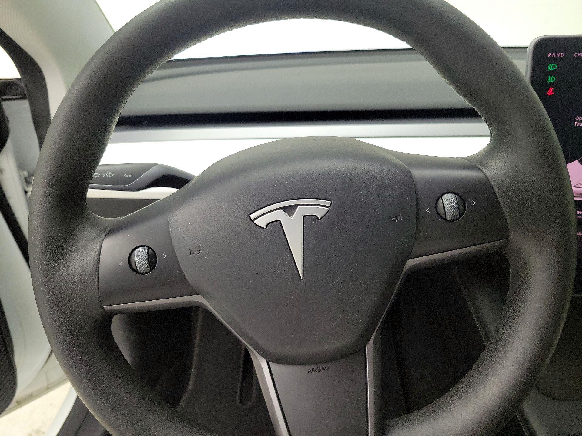 Thumbnail: 2021 Tesla Model 3 - 10