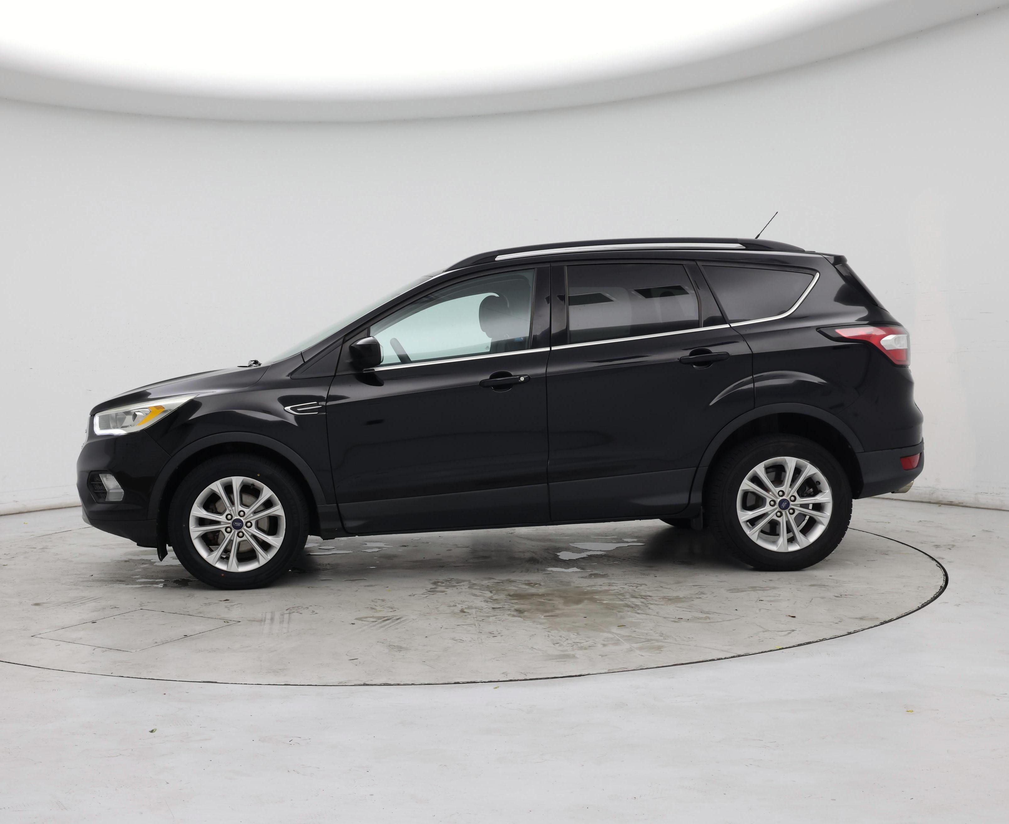 Thumbnail: 2017 Ford Escape - 3