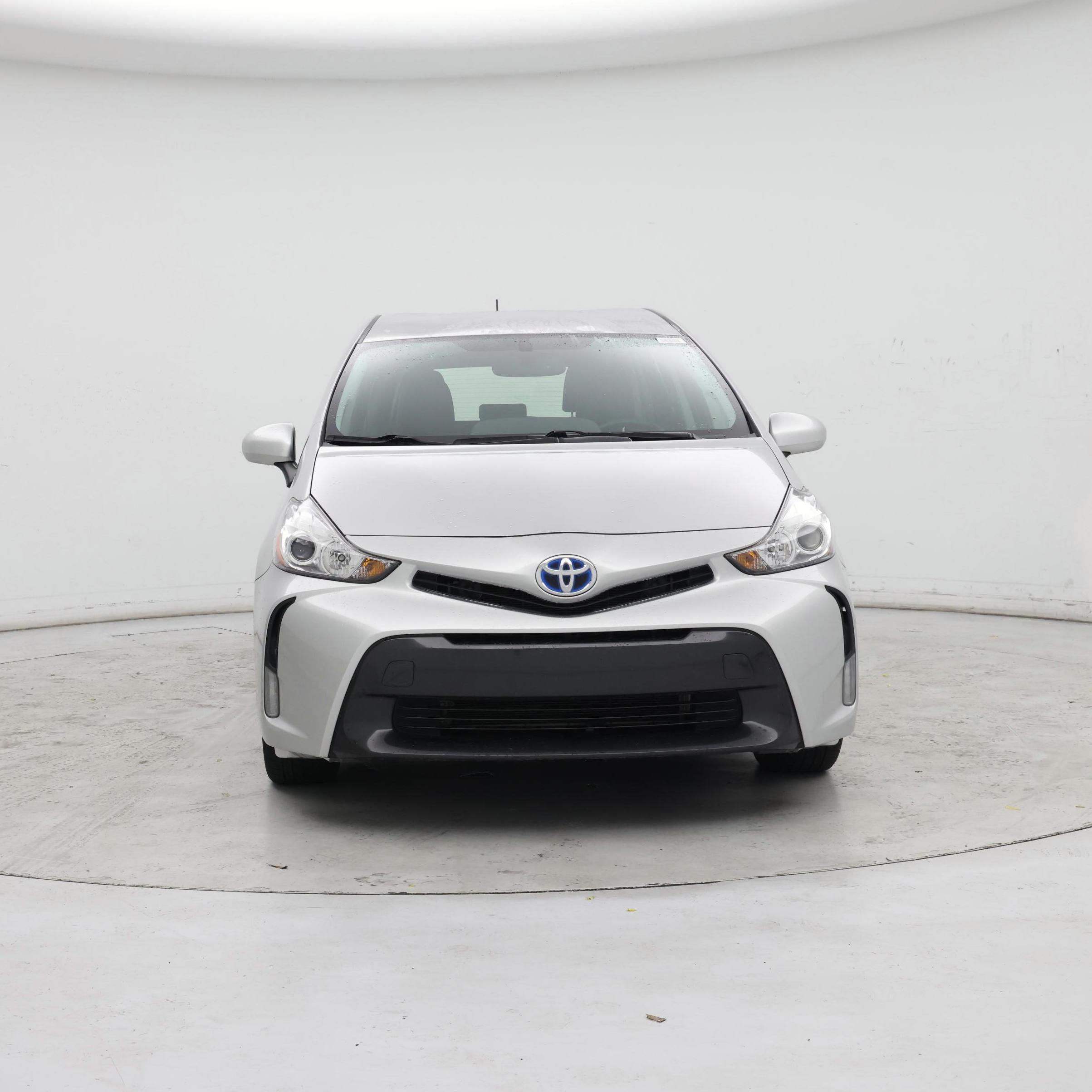 Thumbnail: 2015 Toyota Prius v - 5