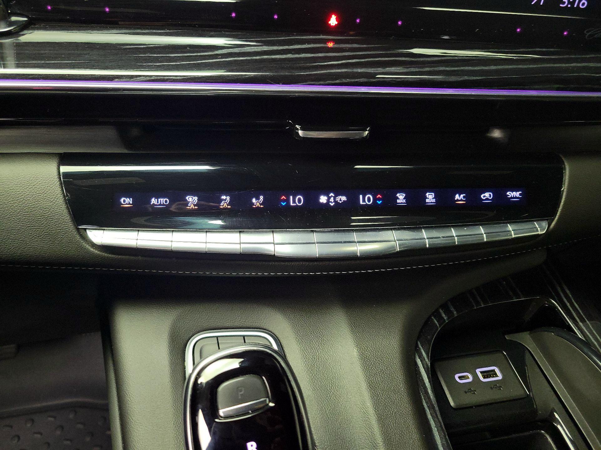 Thumbnail: 2021 Cadillac Escalade - 17