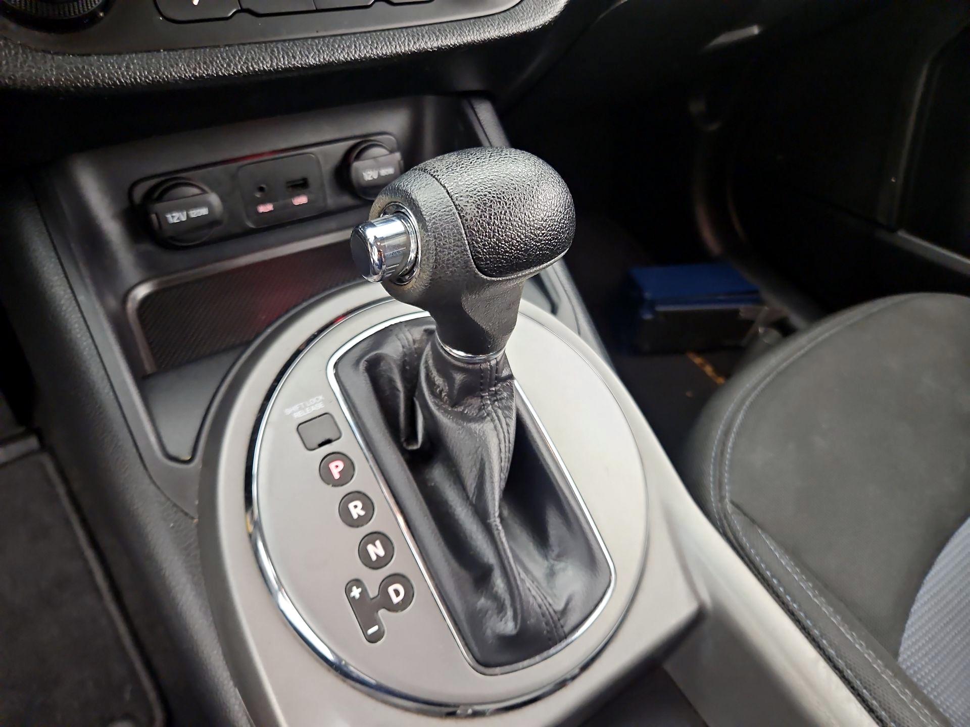 Thumbnail: 2014 Kia Sportage - 16