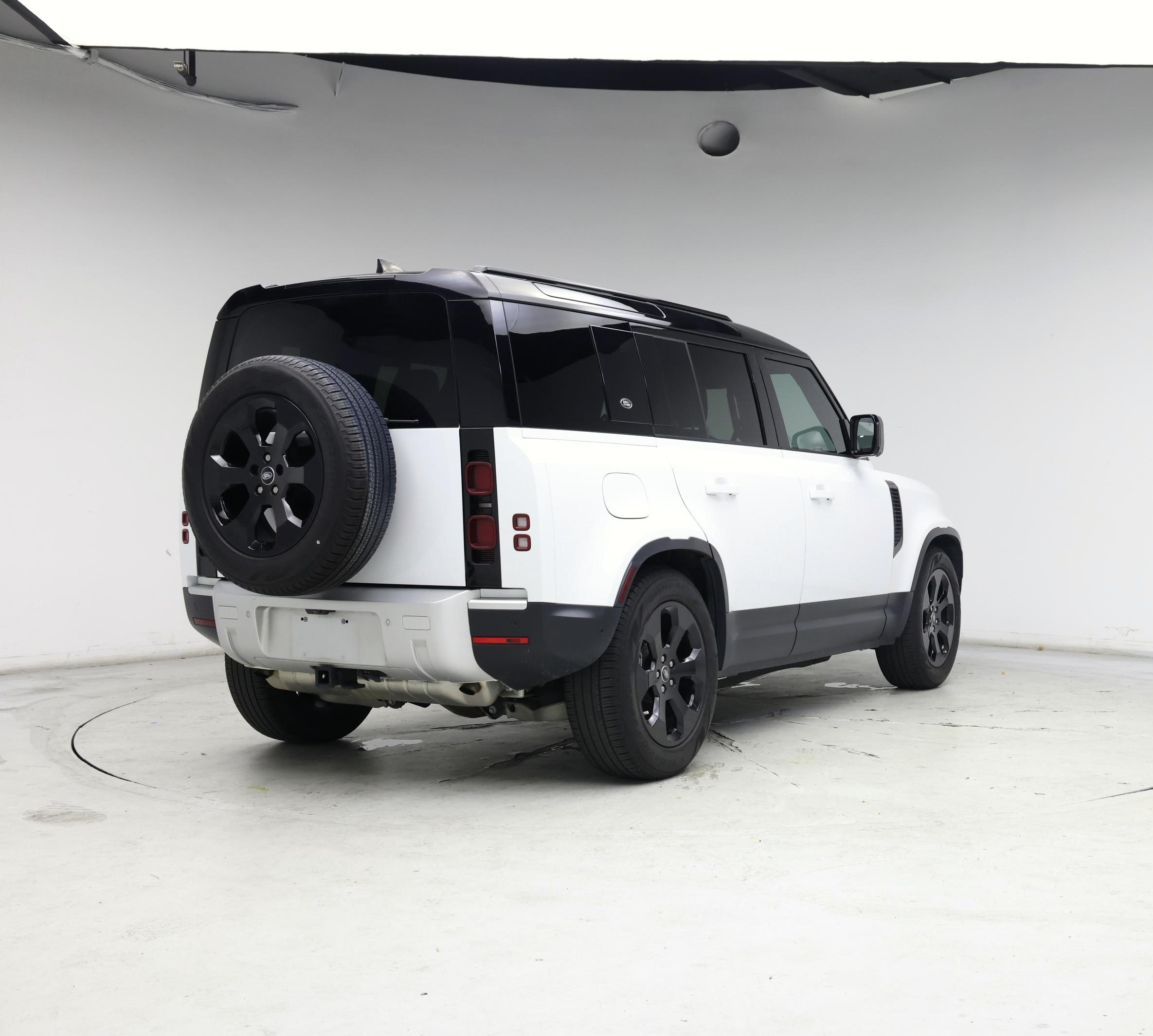 Thumbnail: 2024 Land Rover Defender - 8