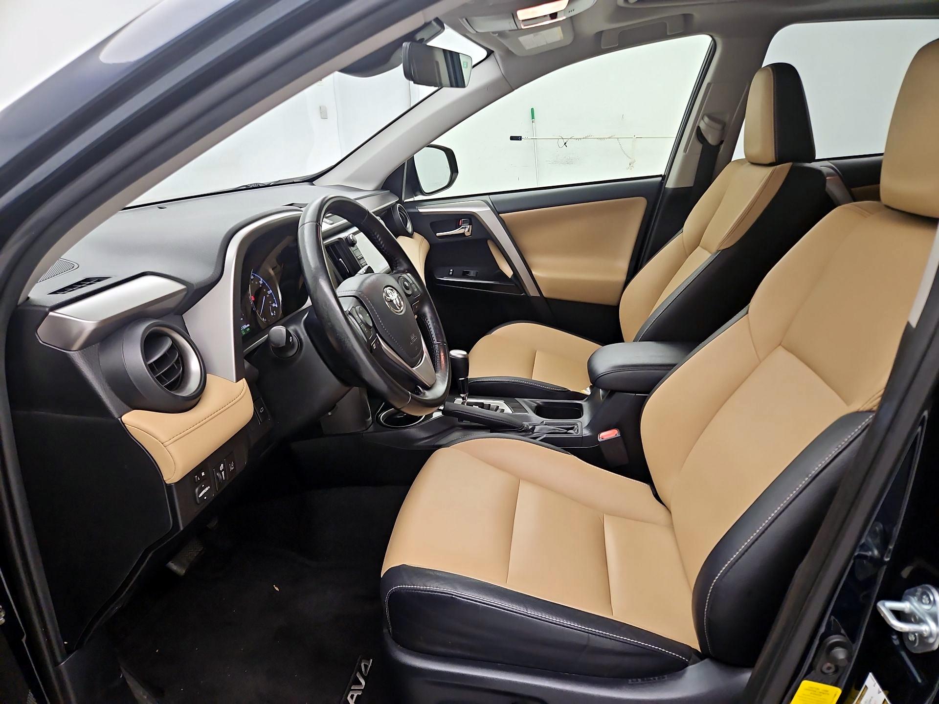 Thumbnail: 2018 Toyota RAV4 - 11