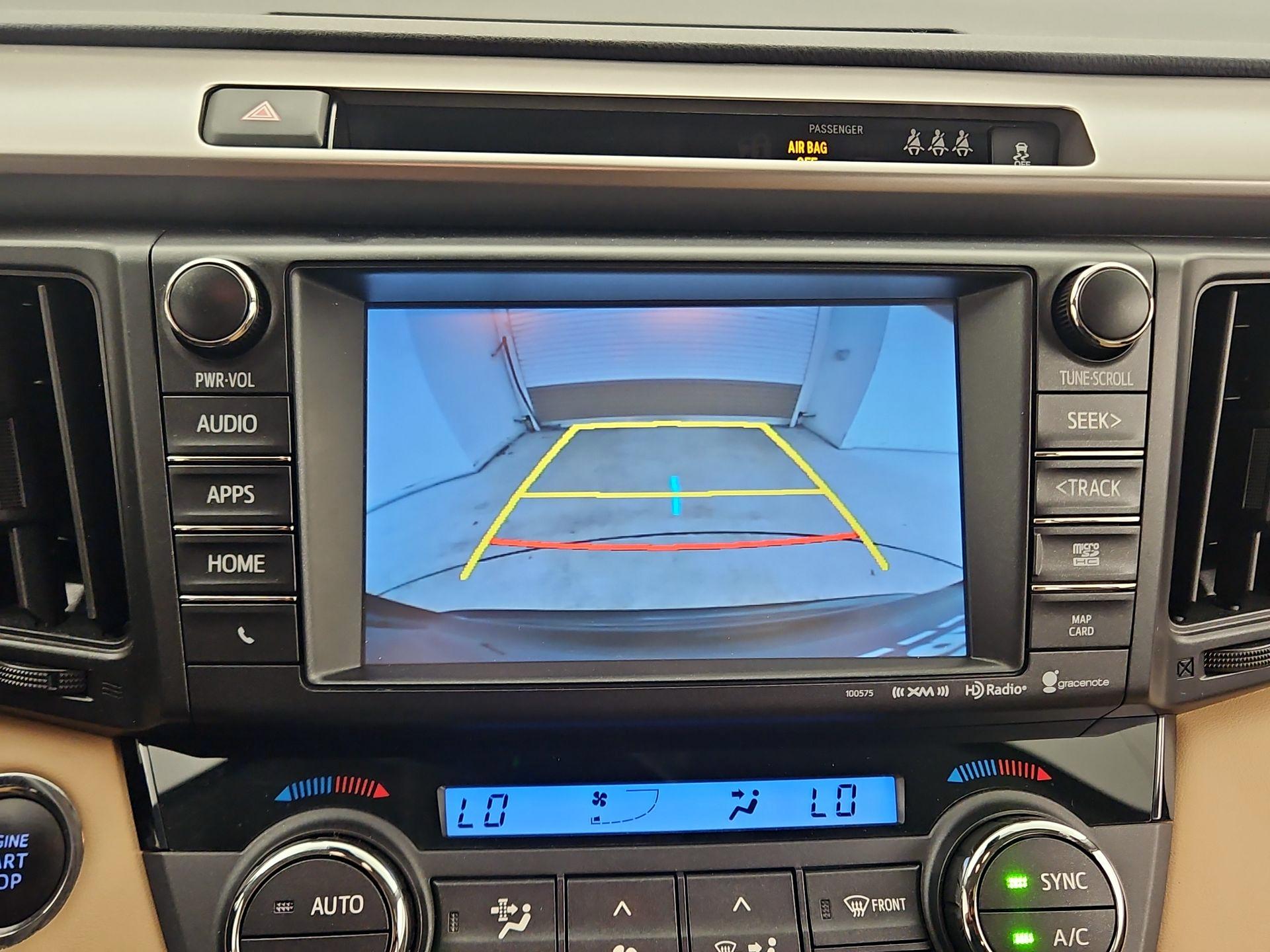 Thumbnail: 2018 Toyota RAV4 - 14