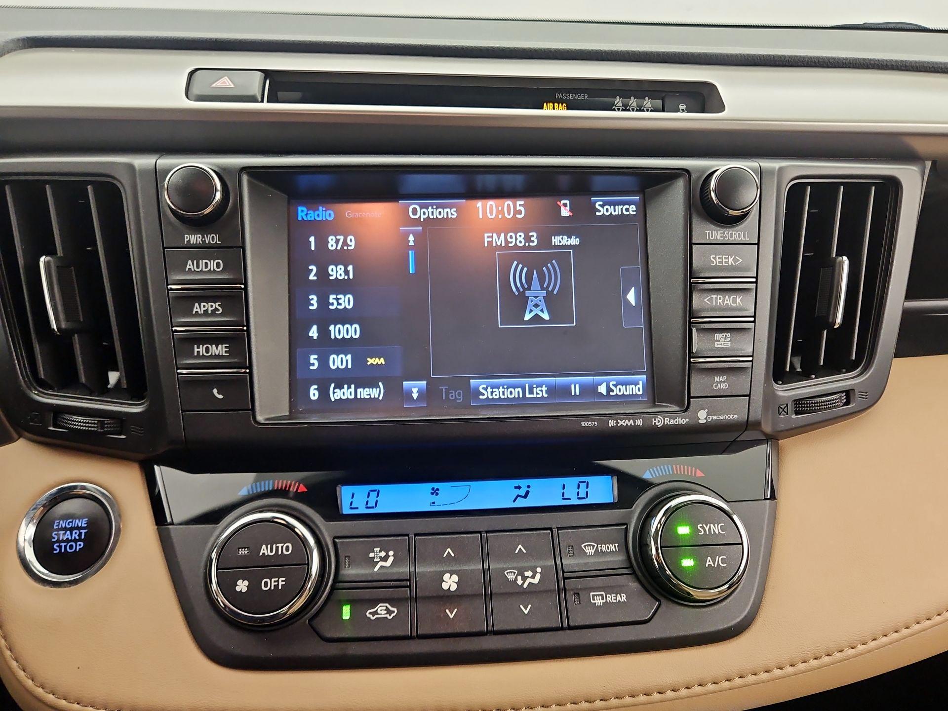 Thumbnail: 2018 Toyota RAV4 - 15