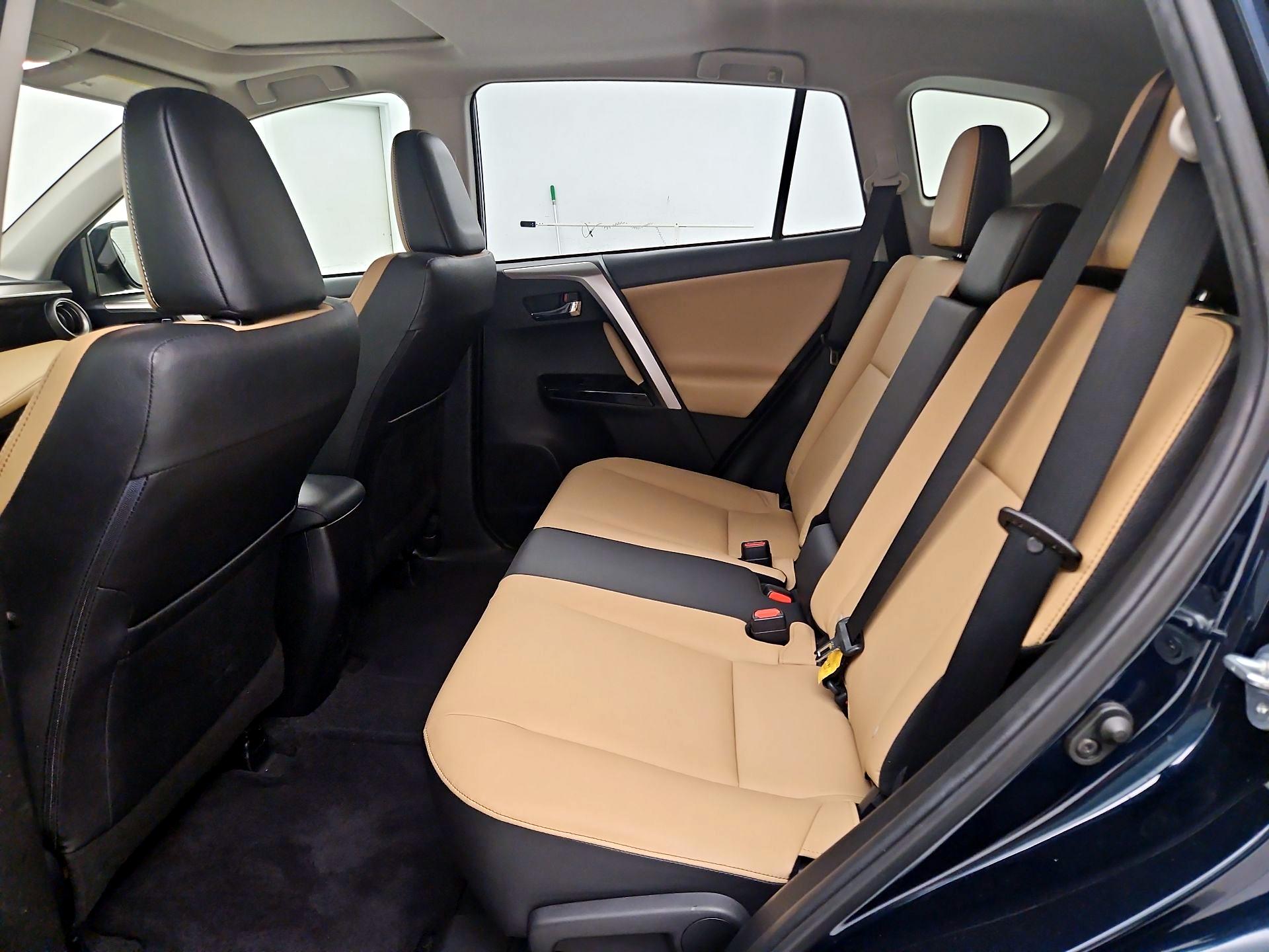 Thumbnail: 2018 Toyota RAV4 - 19