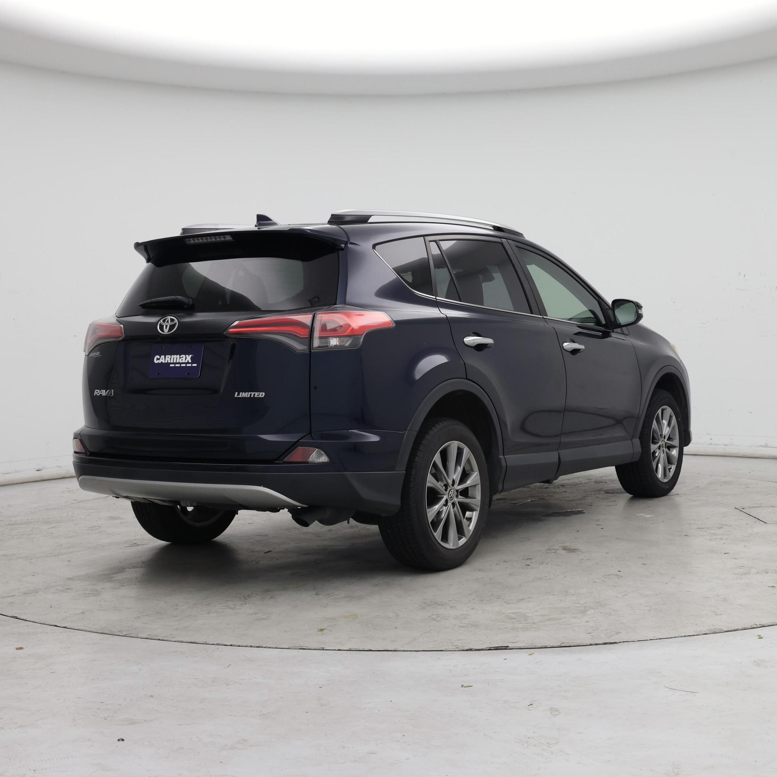 Thumbnail: 2018 Toyota RAV4 - 8