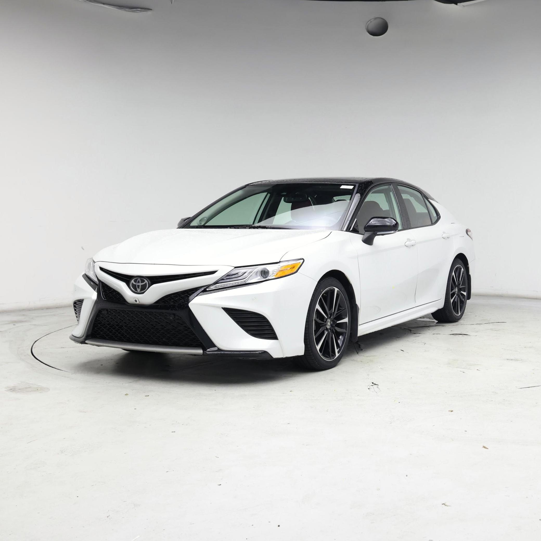 Thumbnail: 2020 Toyota Camry - 4