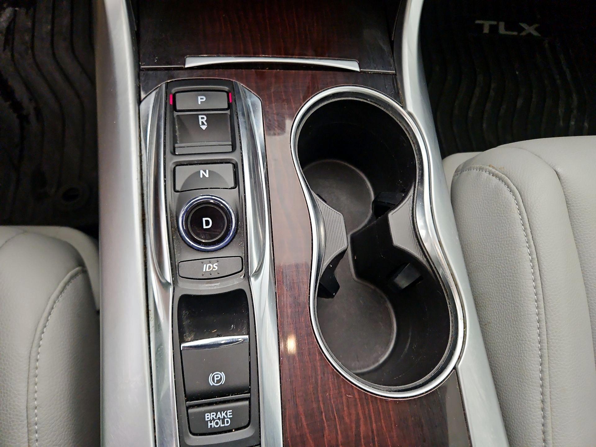 Thumbnail: 2015 Acura TLX - 17