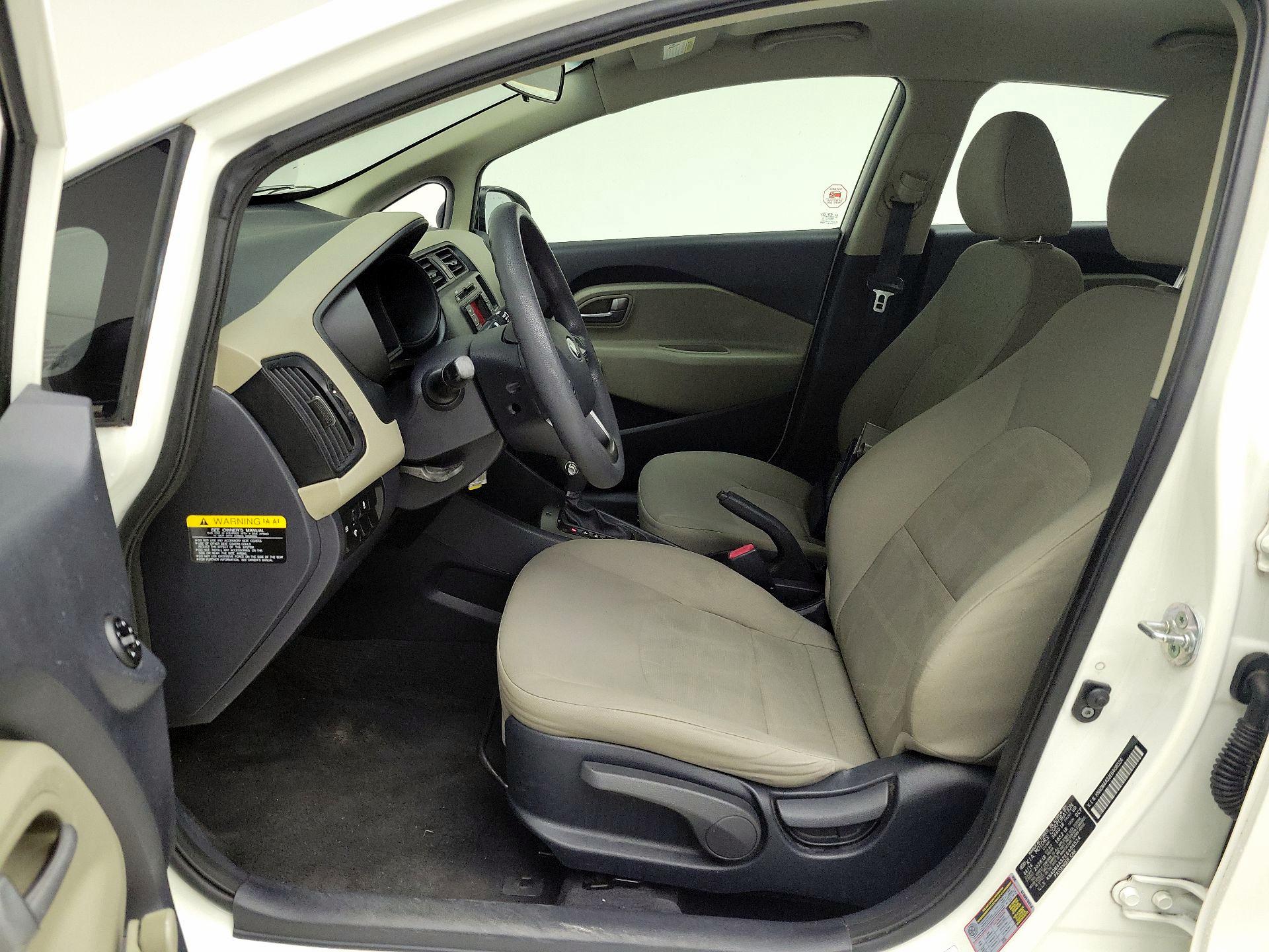 Thumbnail: 2014 Kia Rio - 11