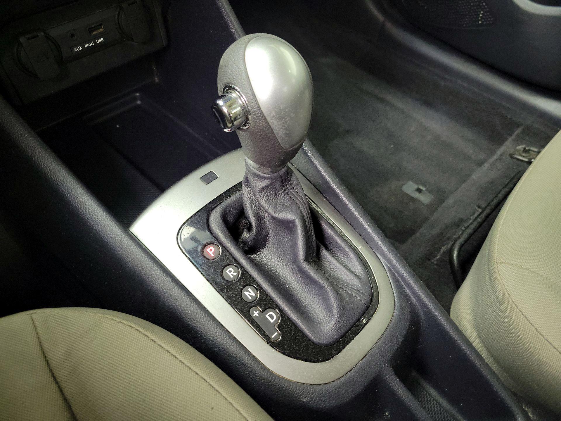 Thumbnail: 2014 Kia Rio - 16
