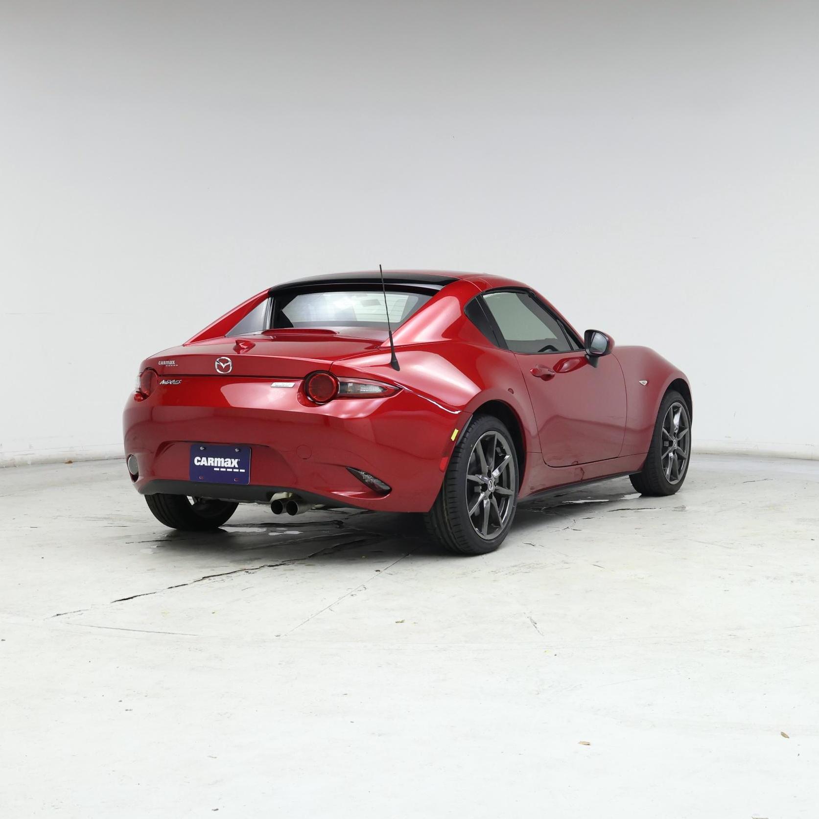Thumbnail: 2017 Mazda MX-5 Miata - 8