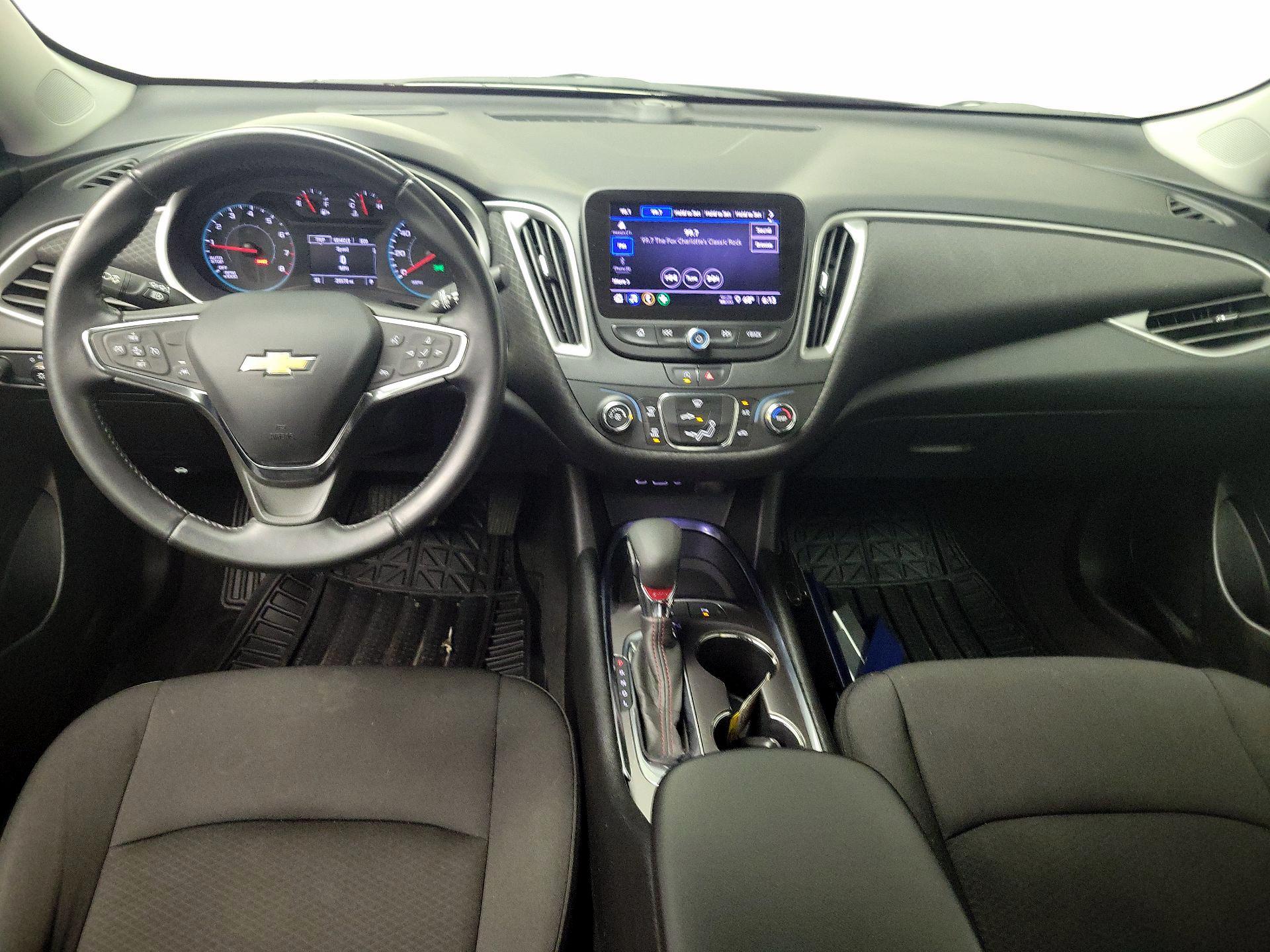 Thumbnail: 2021 Chevrolet Malibu - 9