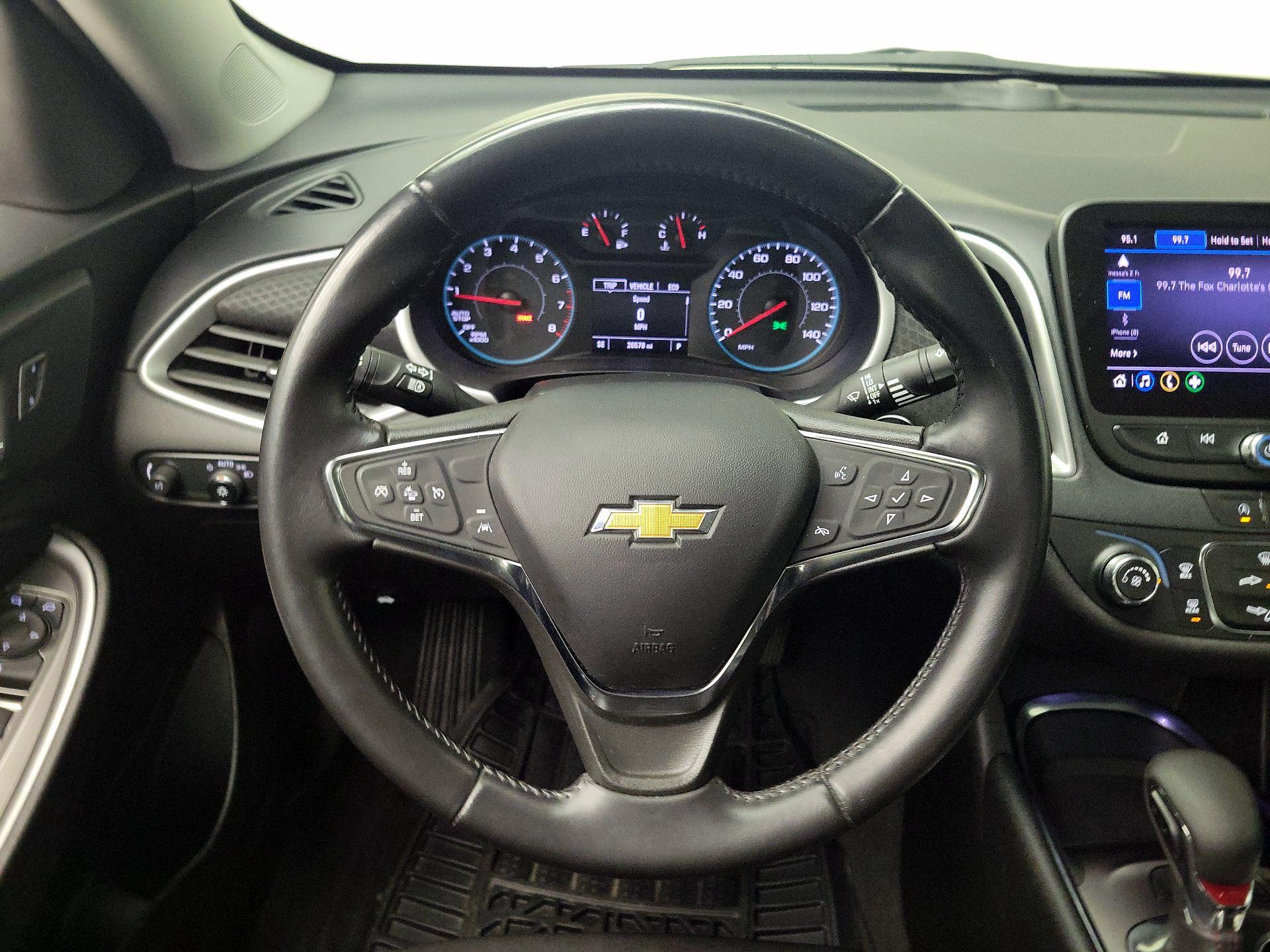 Thumbnail: 2021 Chevrolet Malibu - 10