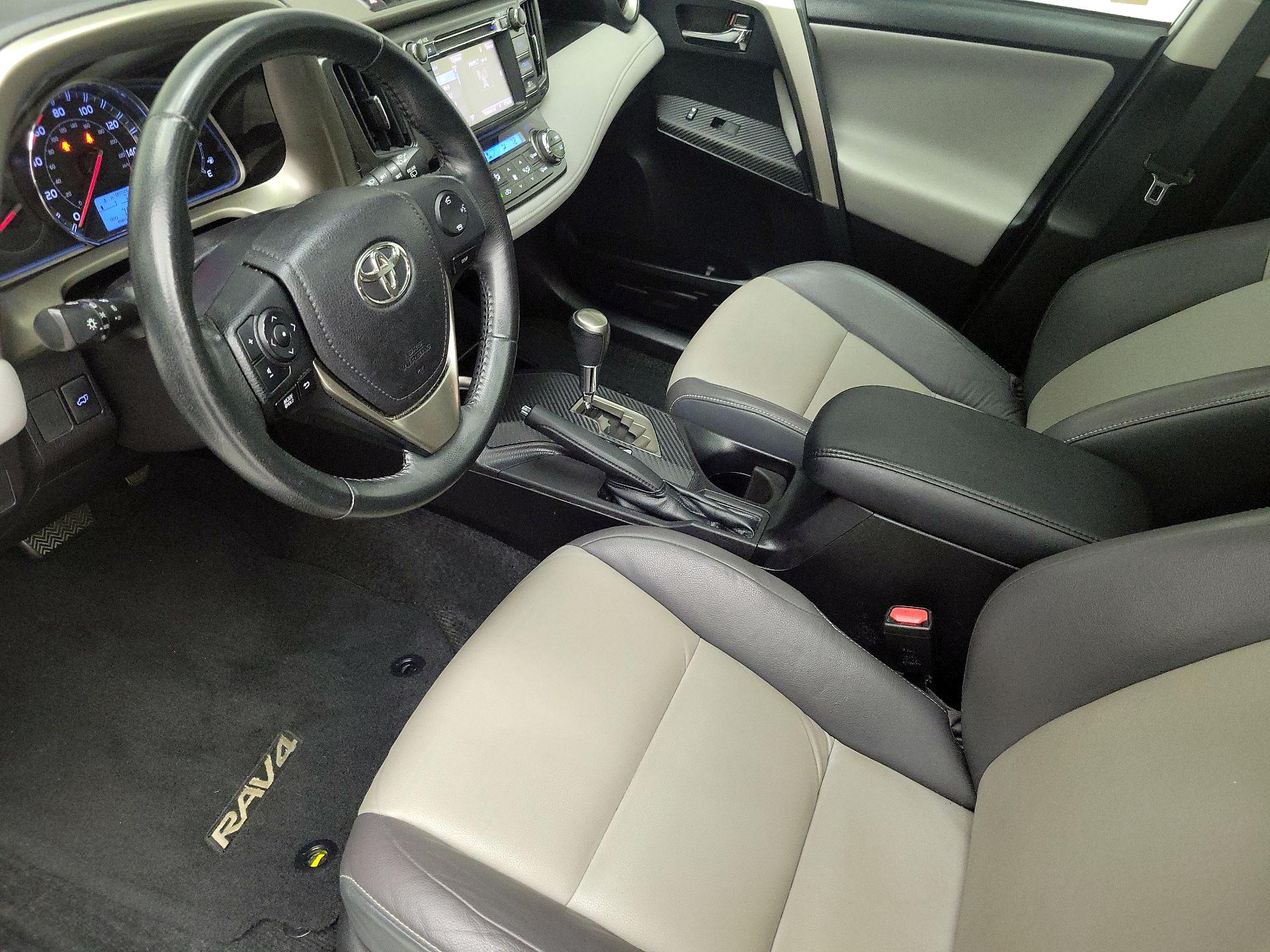 Thumbnail: 2014 Toyota RAV4 - 11