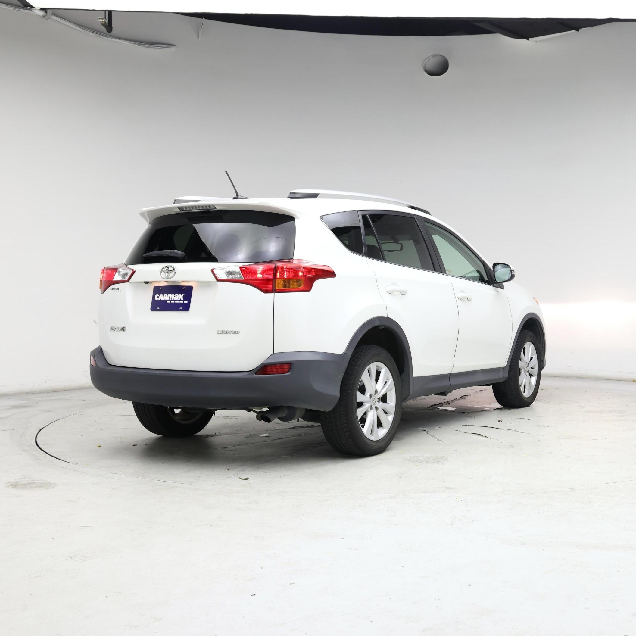 Thumbnail: 2014 Toyota RAV4 - 8