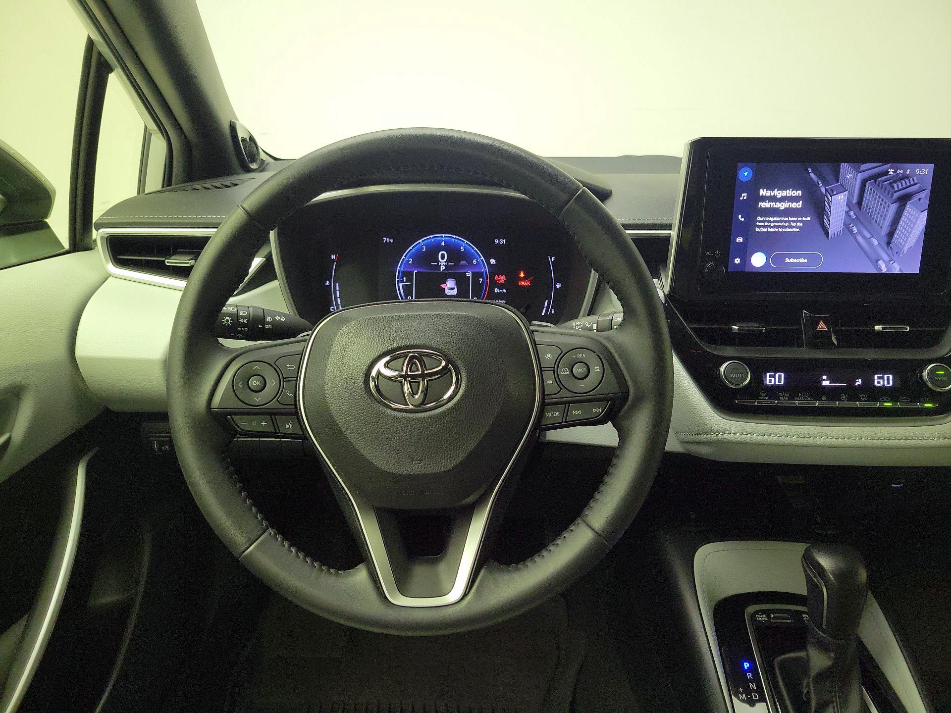 Thumbnail: 2023 Toyota Corolla - 10
