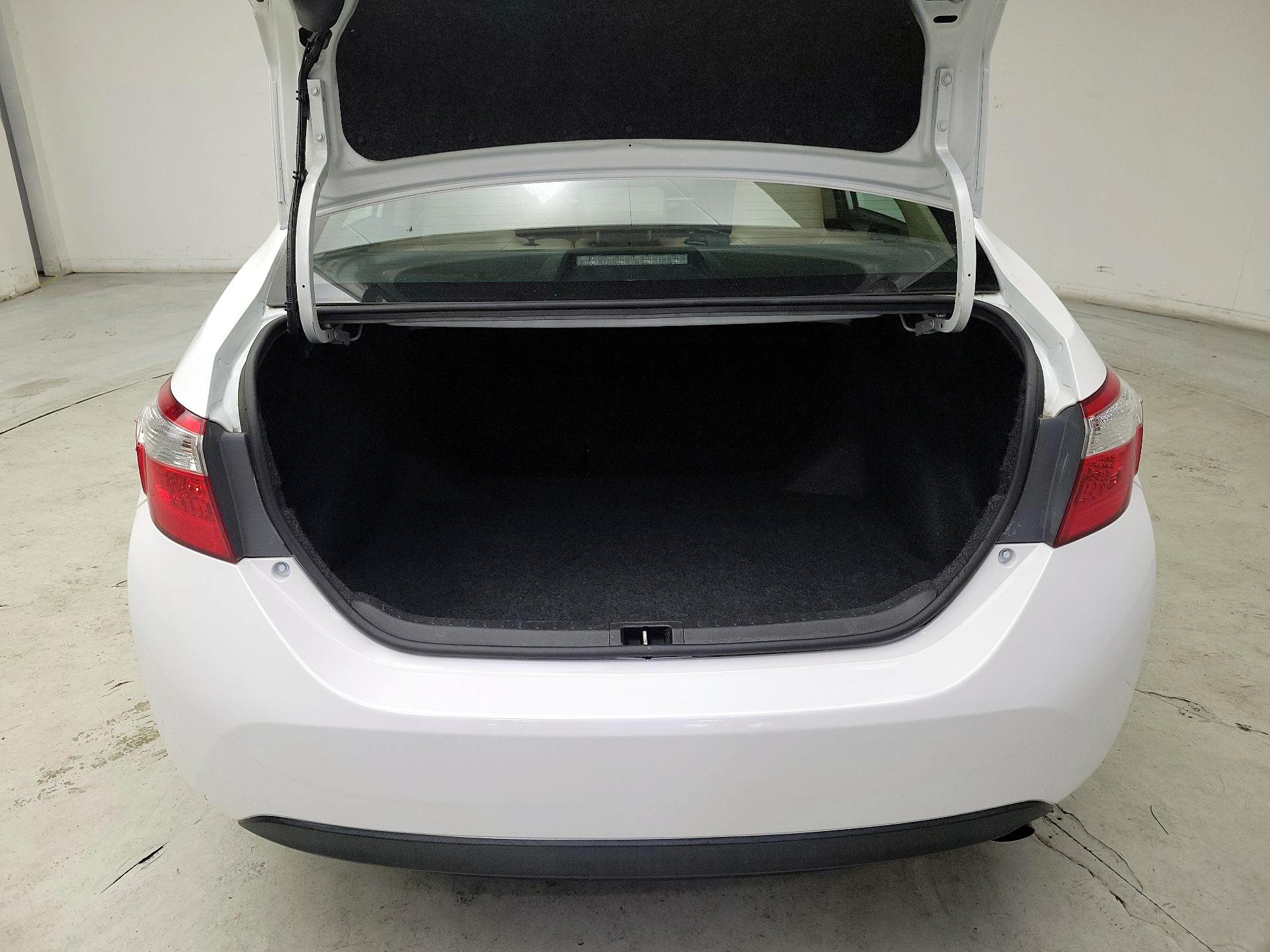 Thumbnail: 2015 Toyota Corolla - 20