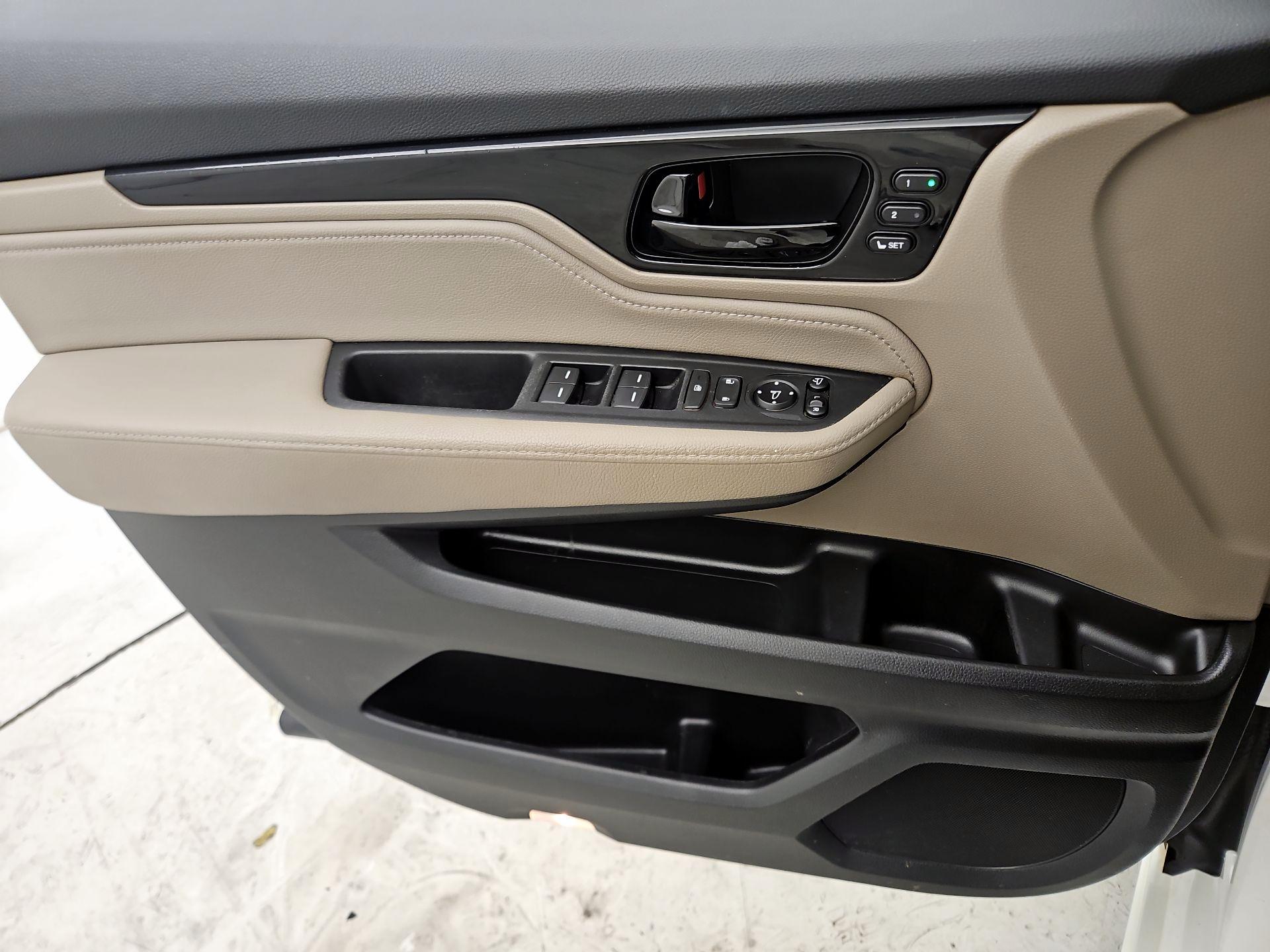 Thumbnail: 2019 Honda Odyssey - 18