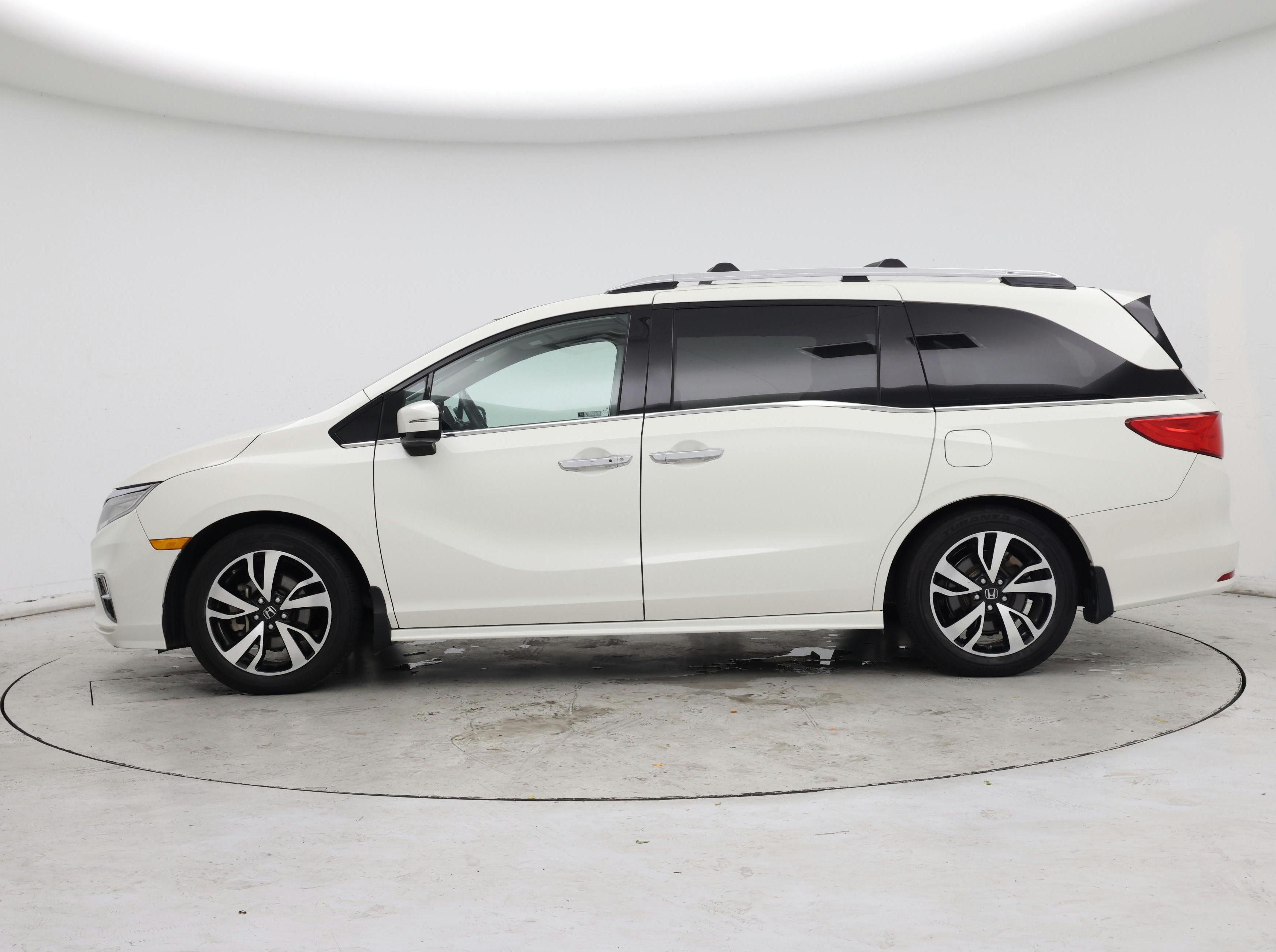 Thumbnail: 2019 Honda Odyssey - 3