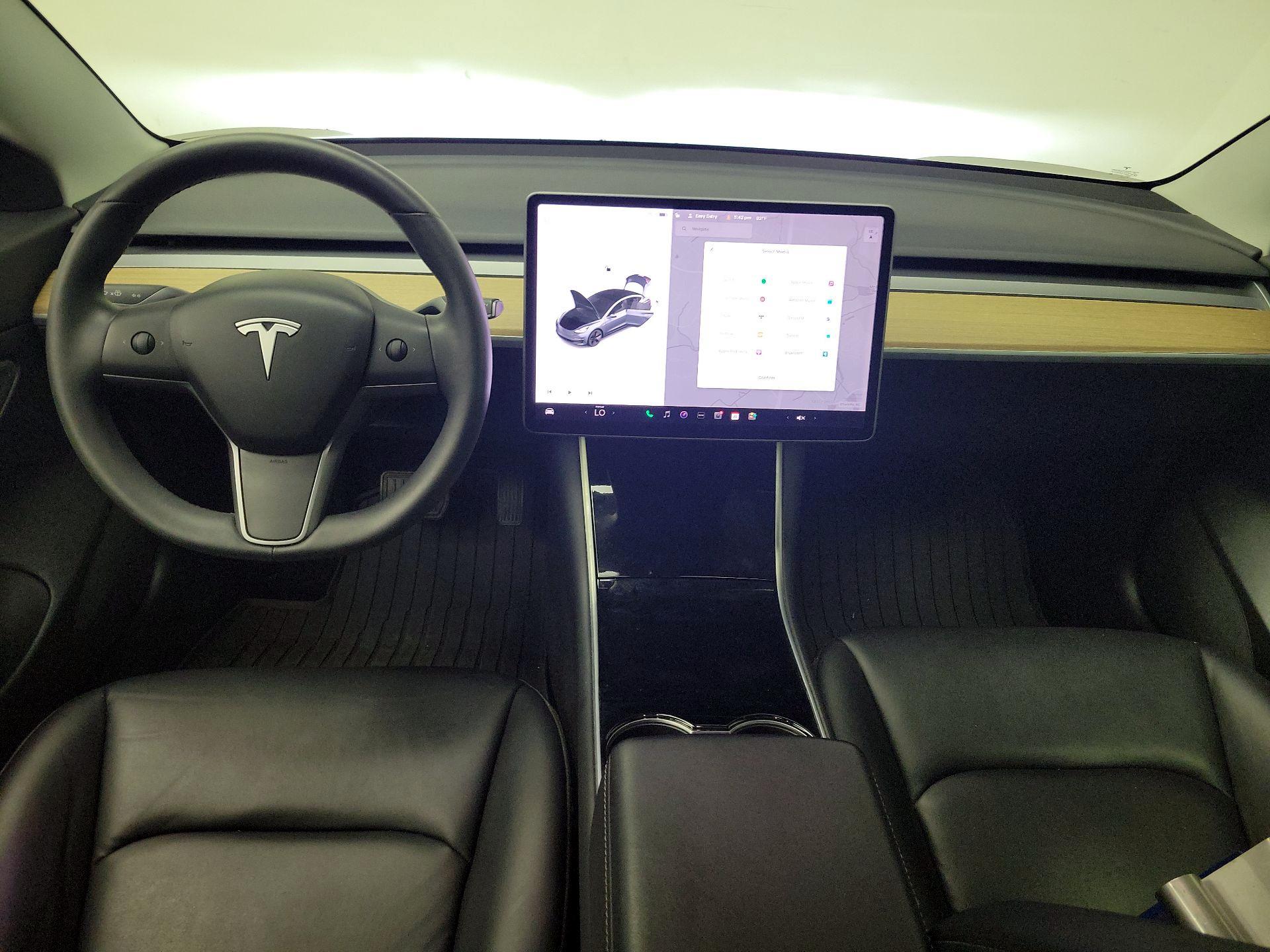 Thumbnail: 2020 Tesla Model 3 - 9