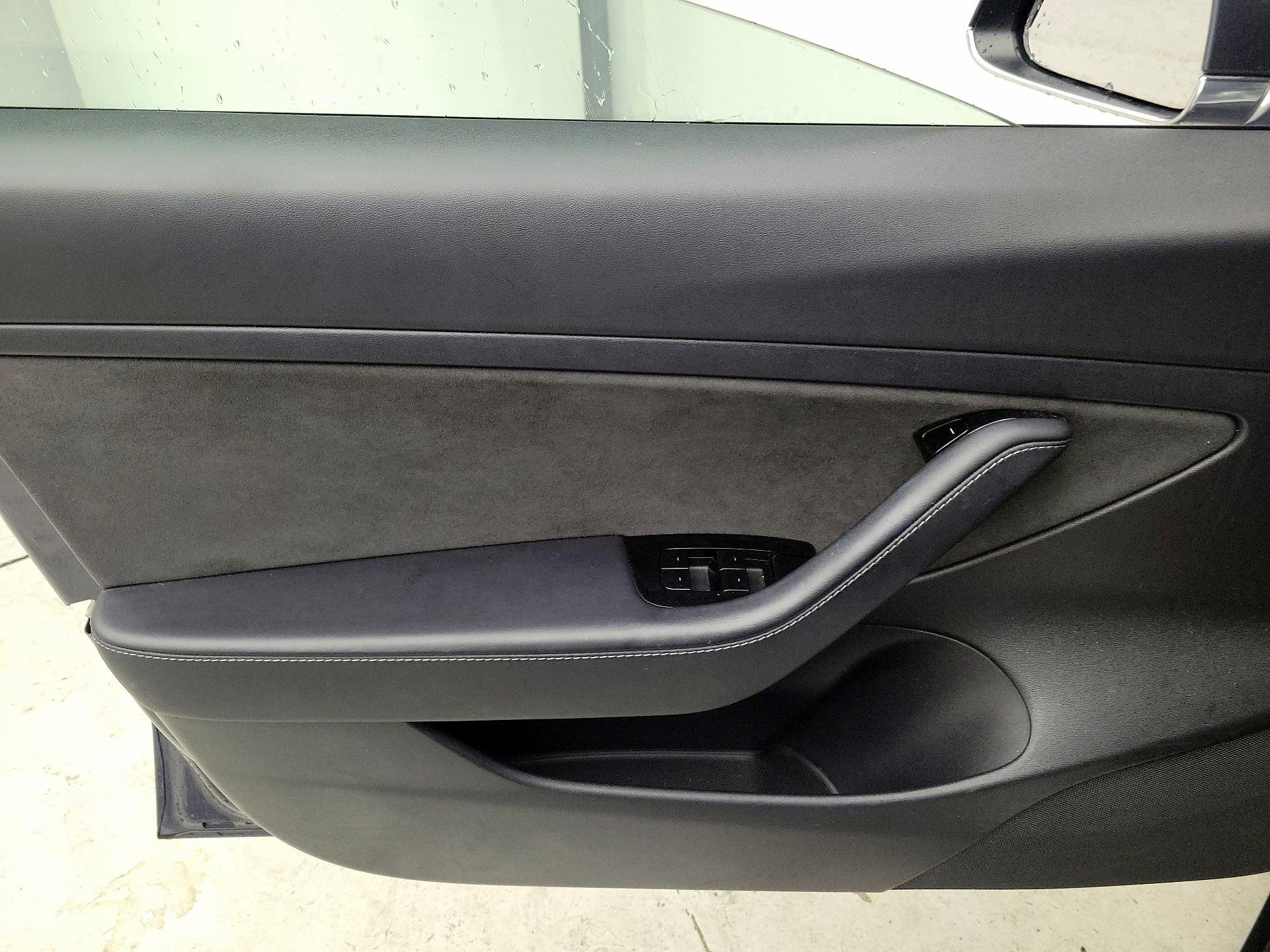 Thumbnail: 2020 Tesla Model 3 - 12