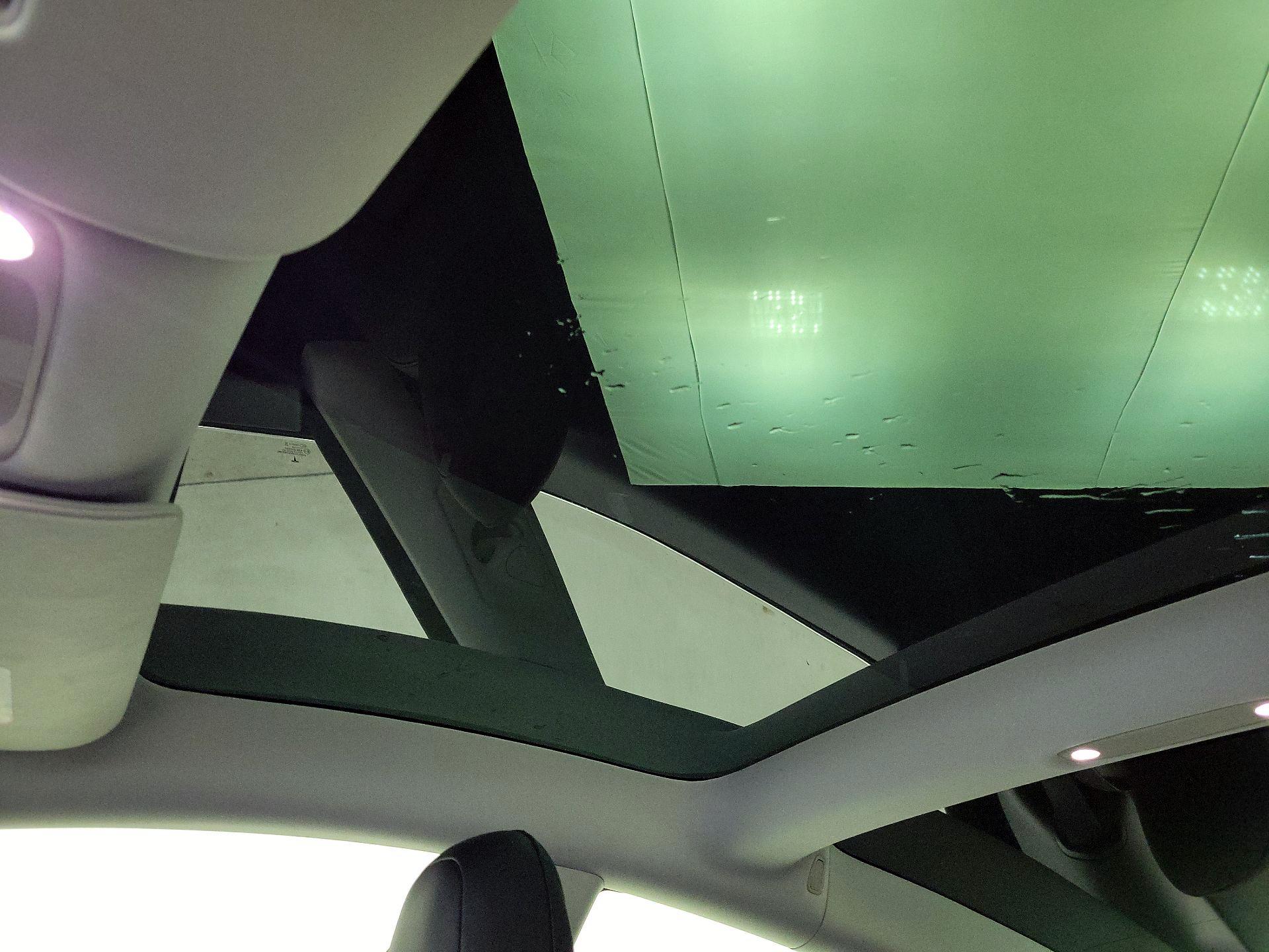 Thumbnail: 2020 Tesla Model 3 - 18