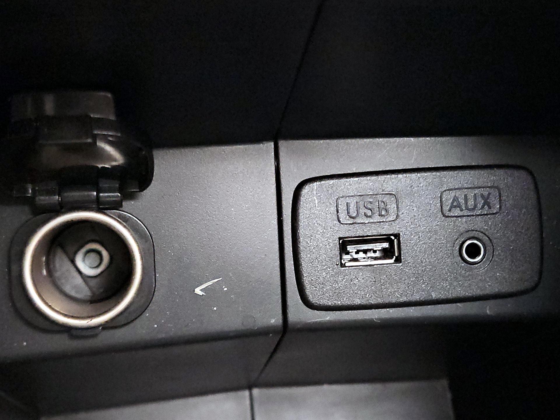 Thumbnail: 2015 Subaru Forester - 18