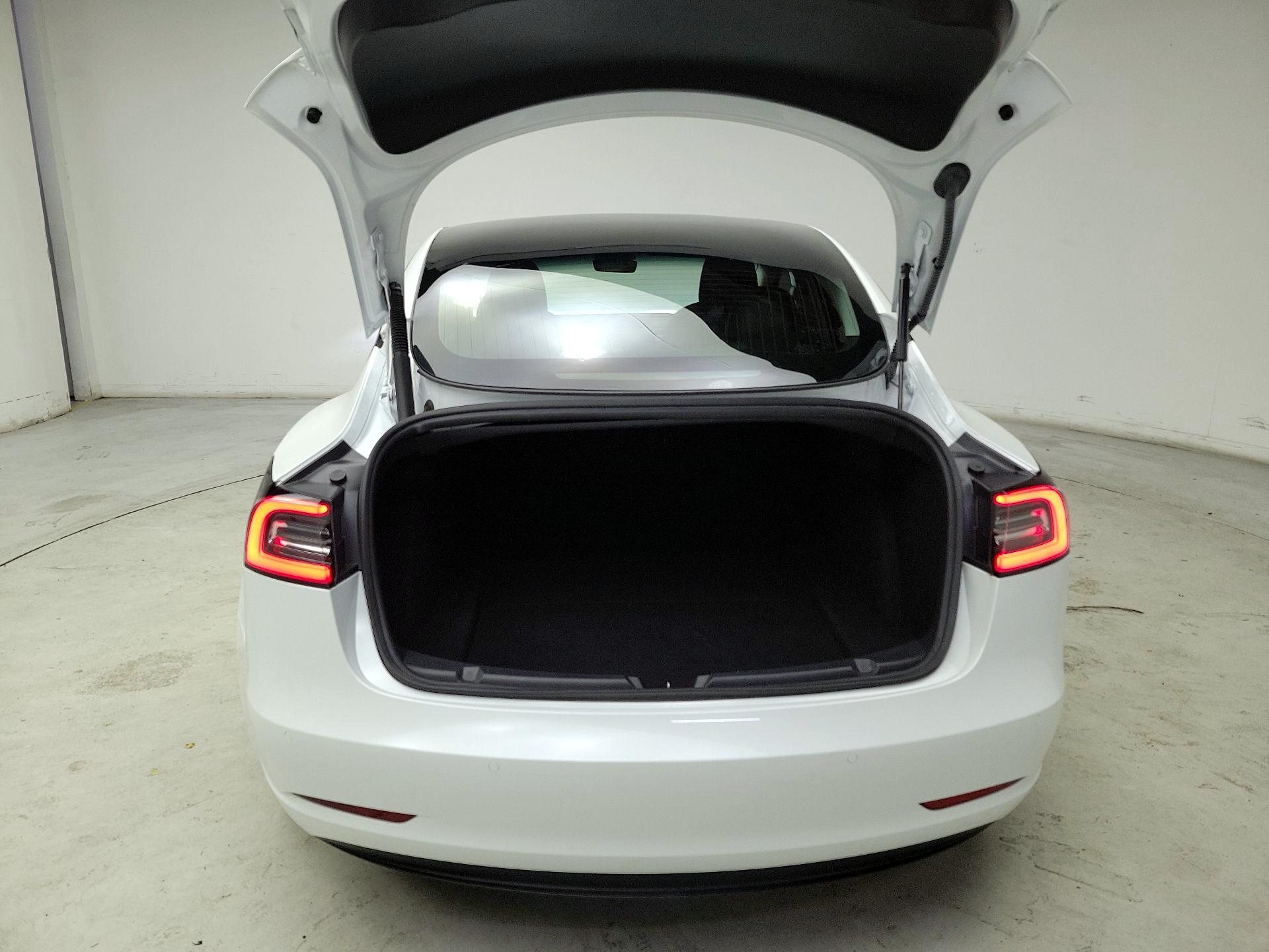 Thumbnail: 2021 Tesla Model 3 - 20