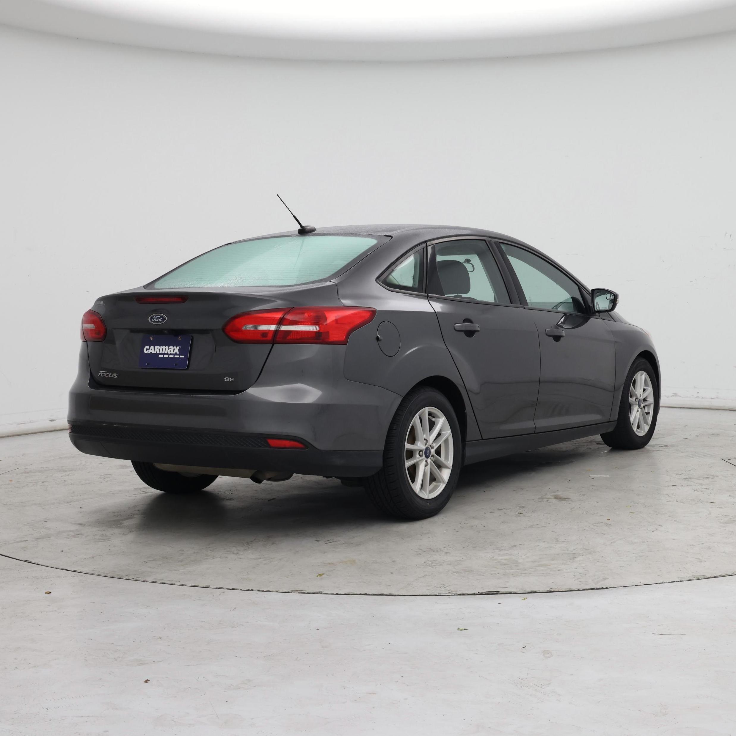 Thumbnail: 2017 Ford Focus - 8