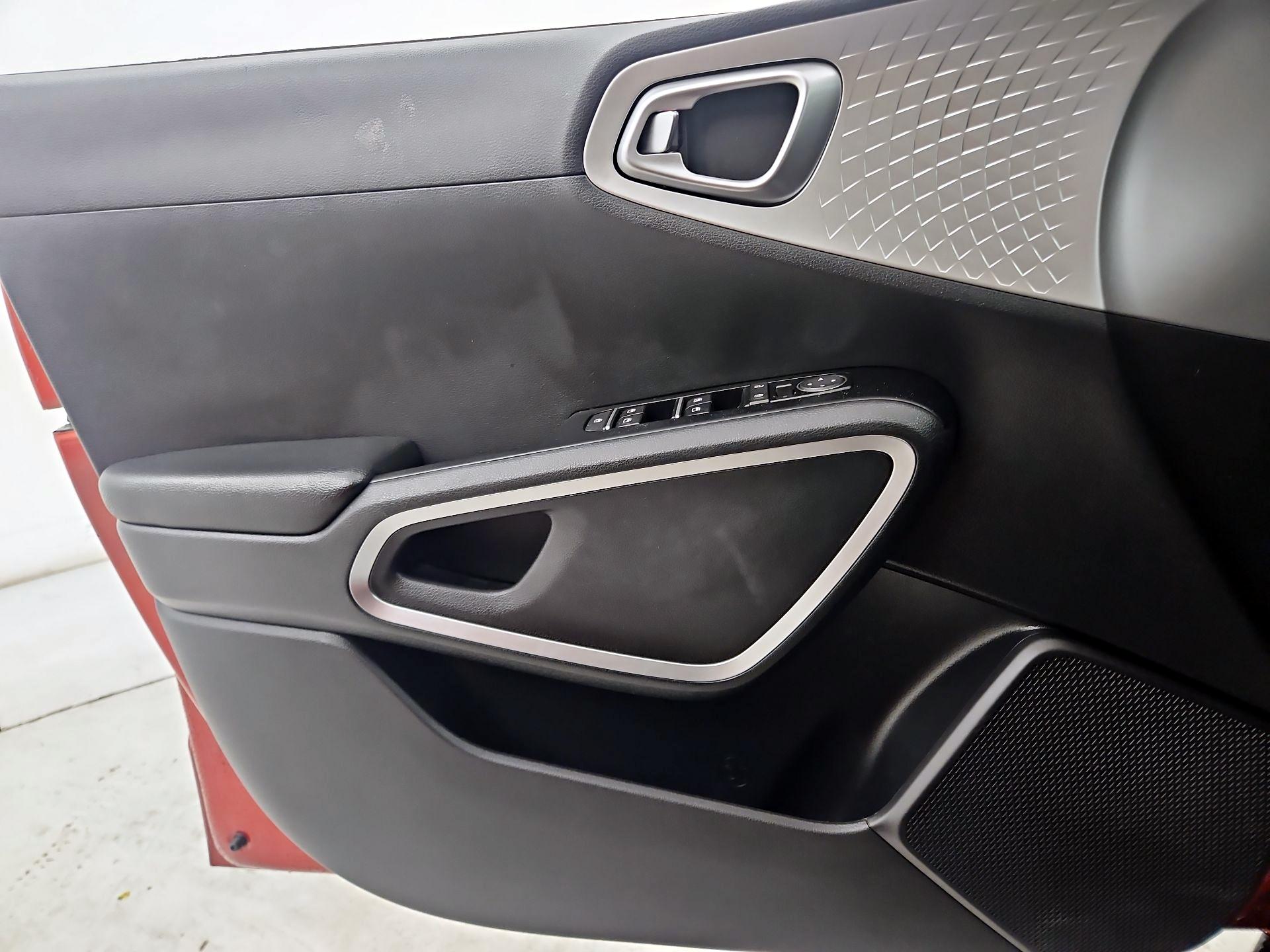 Thumbnail: 2021 Kia Soul - 12