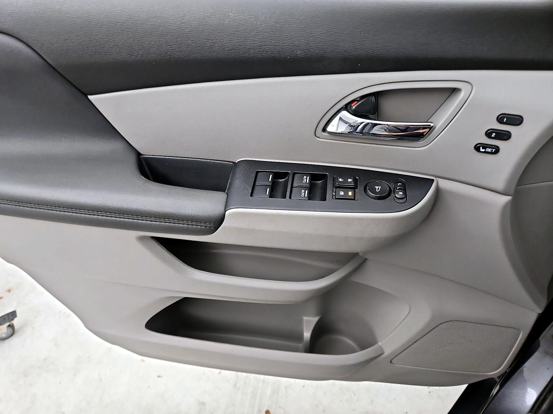 Thumbnail: 2014 Honda Odyssey - 12