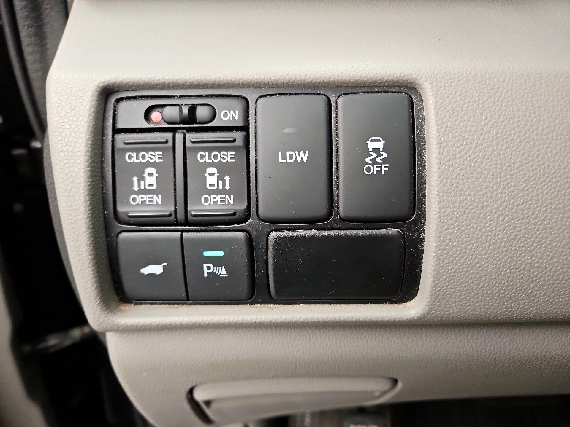 Thumbnail: 2014 Honda Odyssey - 13