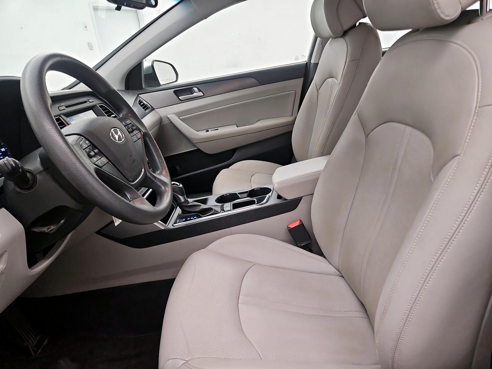 Thumbnail: 2016 Hyundai Sonata - 11
