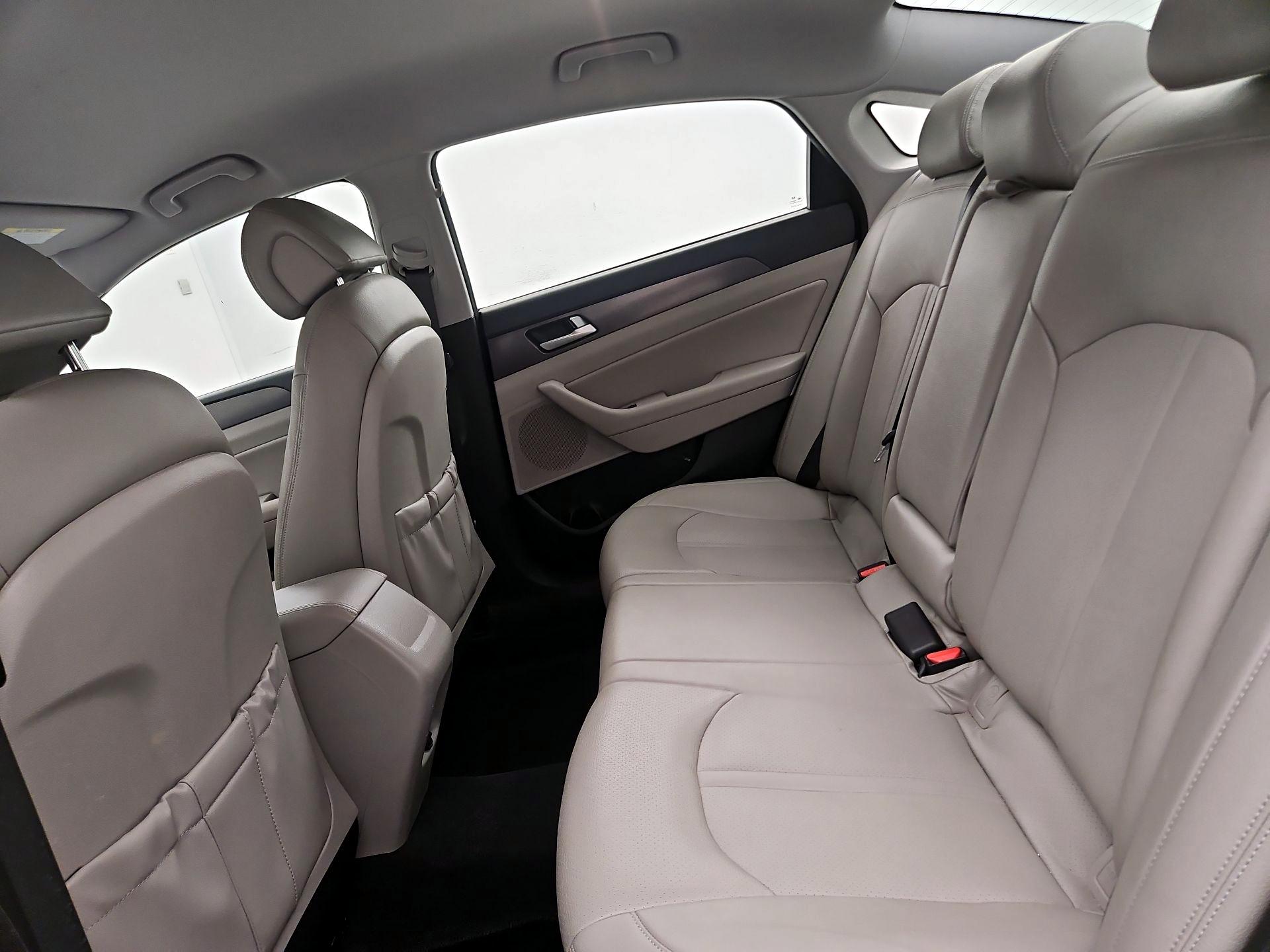 Thumbnail: 2016 Hyundai Sonata - 19