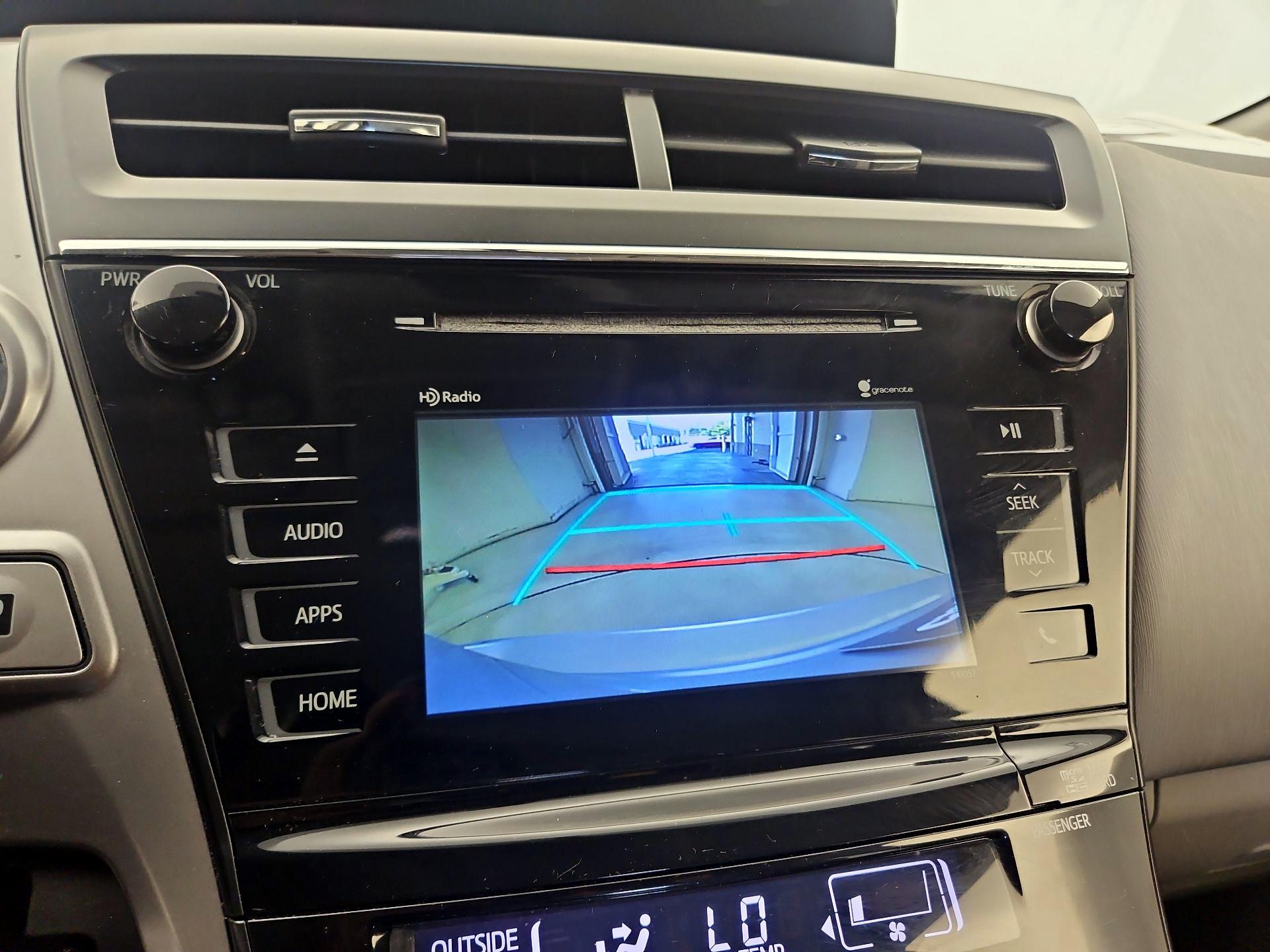 Thumbnail: 2016 Toyota Prius v - 15
