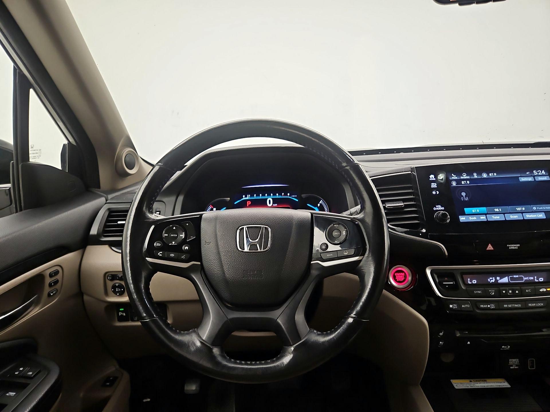 Thumbnail: 2019 Honda Pilot - 10