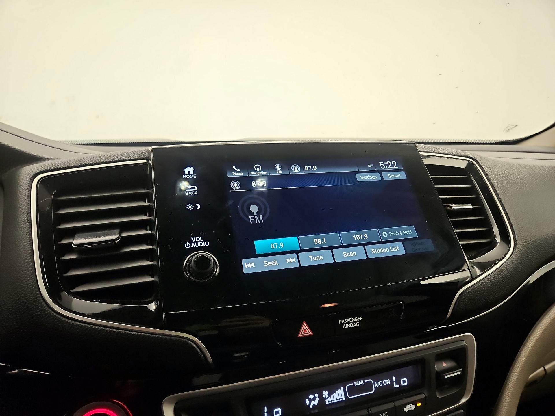 Thumbnail: 2019 Honda Pilot - 15