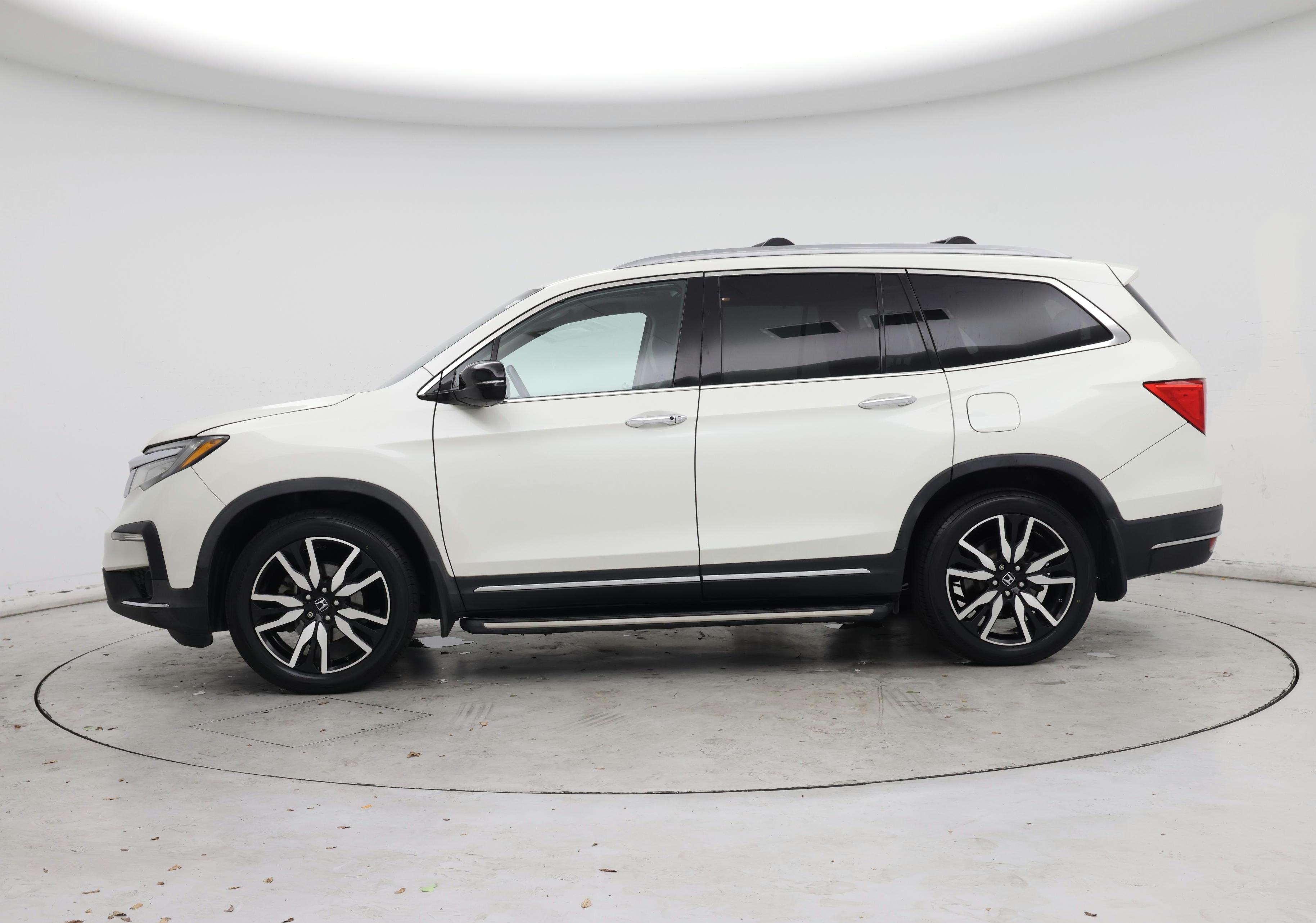 Thumbnail: 2019 Honda Pilot - 3