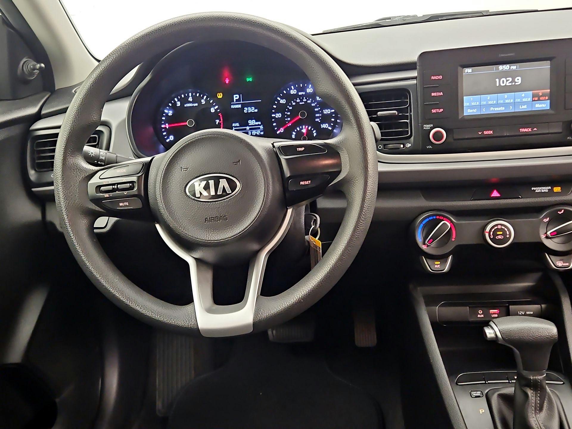 Thumbnail: 2018 Kia Rio - 10