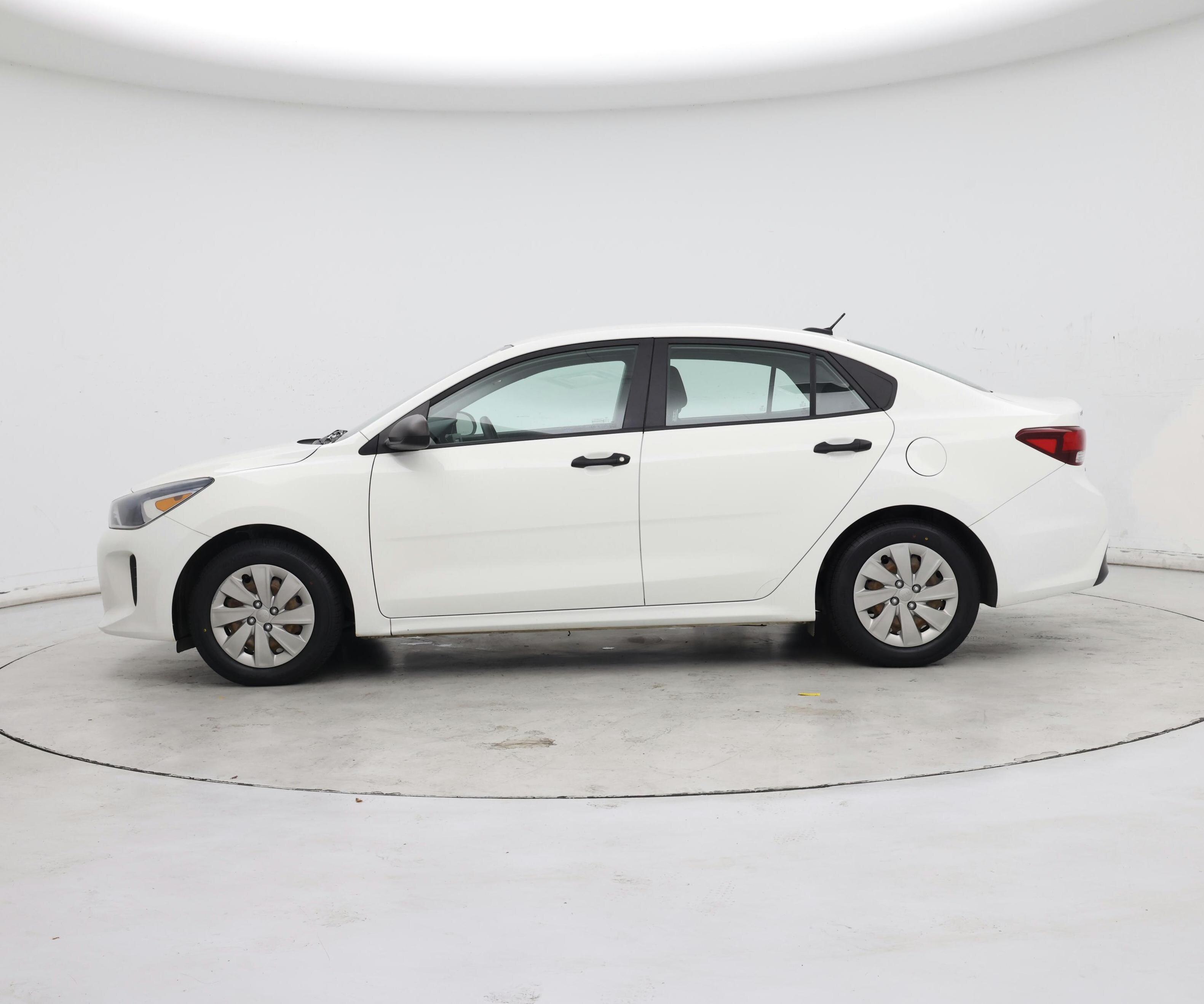 Thumbnail: 2018 Kia Rio - 3
