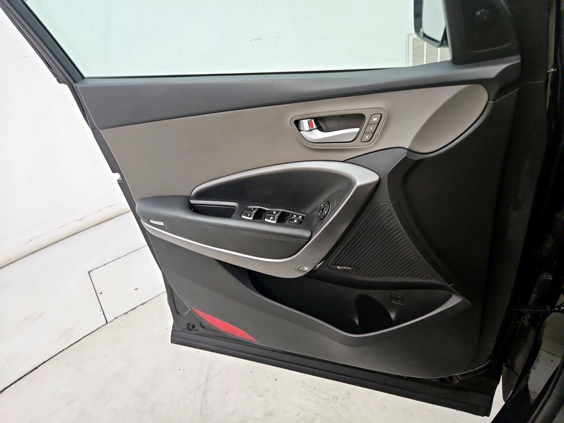Thumbnail: 2017 Hyundai Santa Fe - 12